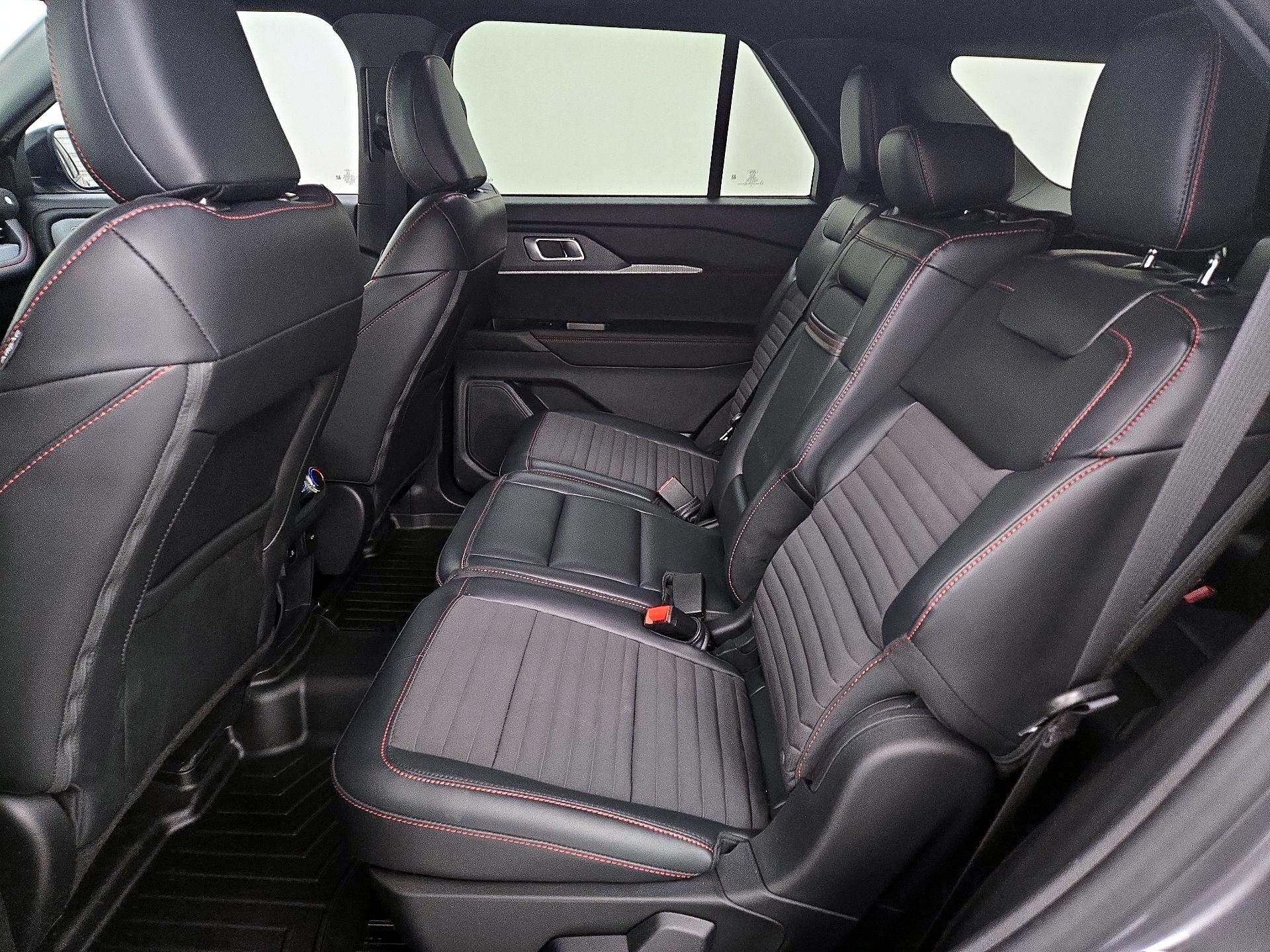 Thumbnail: 2025 Ford Explorer - 20