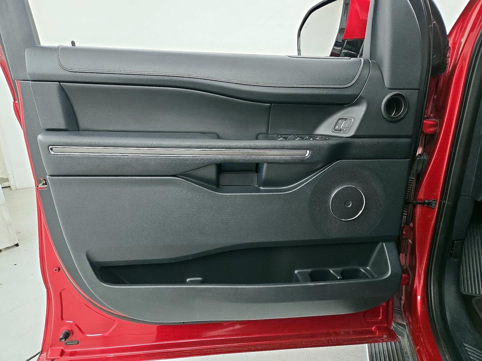 2022 Ford Expedition XLT - Photo 13