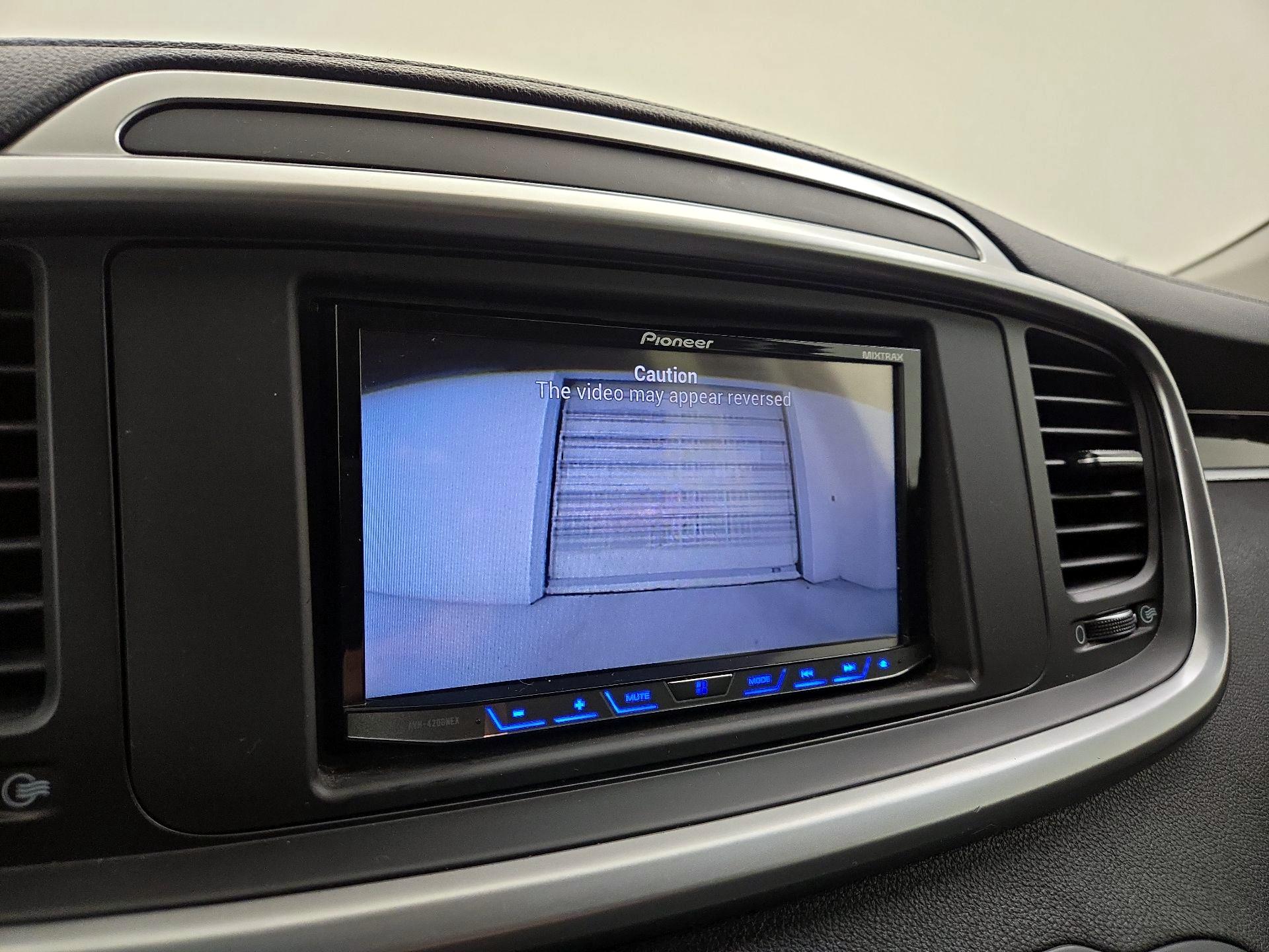 Thumbnail: 2016 Kia Sorento - 14