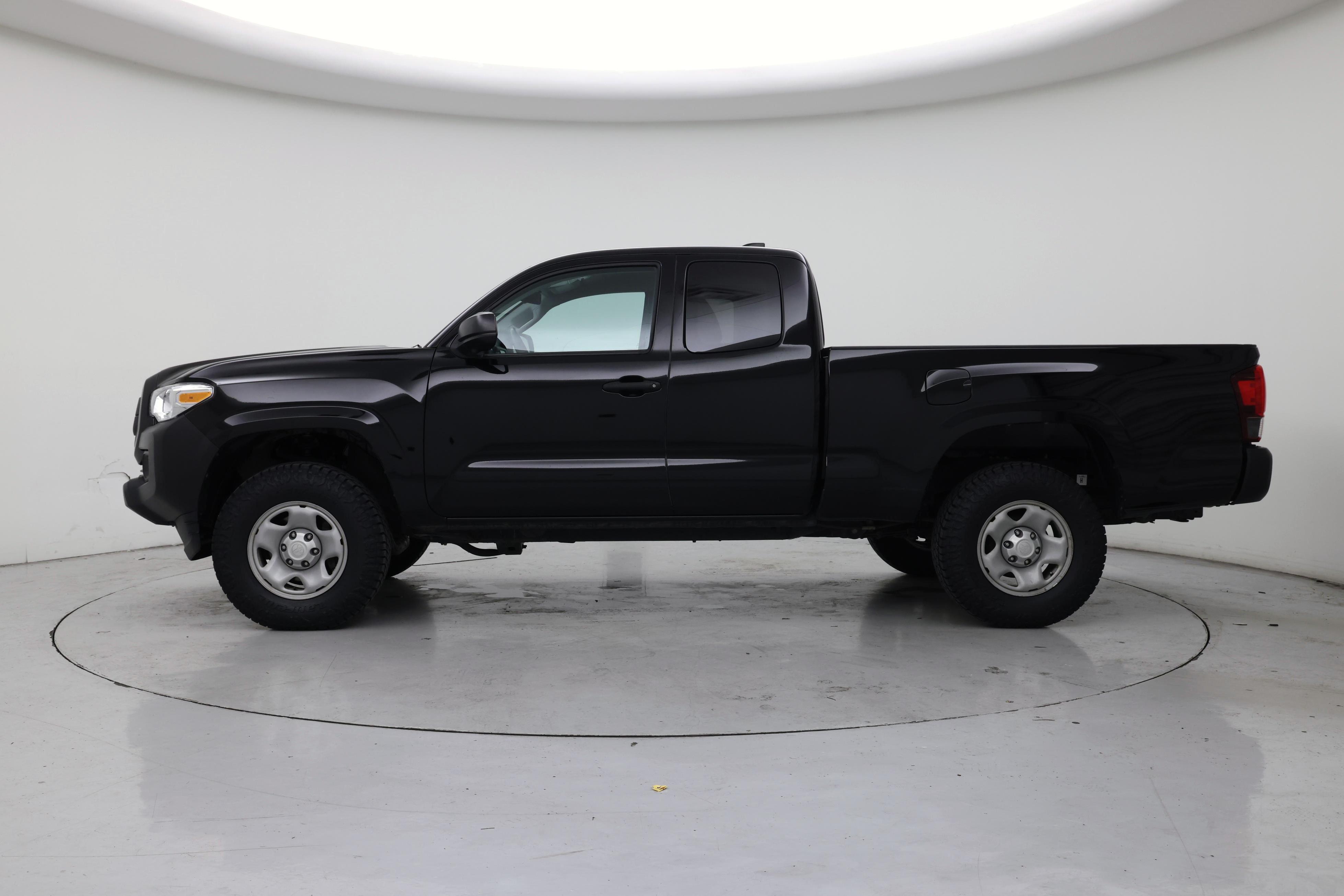Thumbnail: 2023 Toyota Tacoma - 3