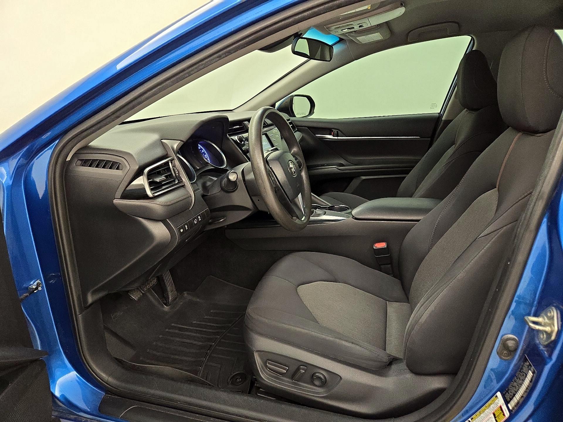 Thumbnail: 2020 Toyota Camry - 11