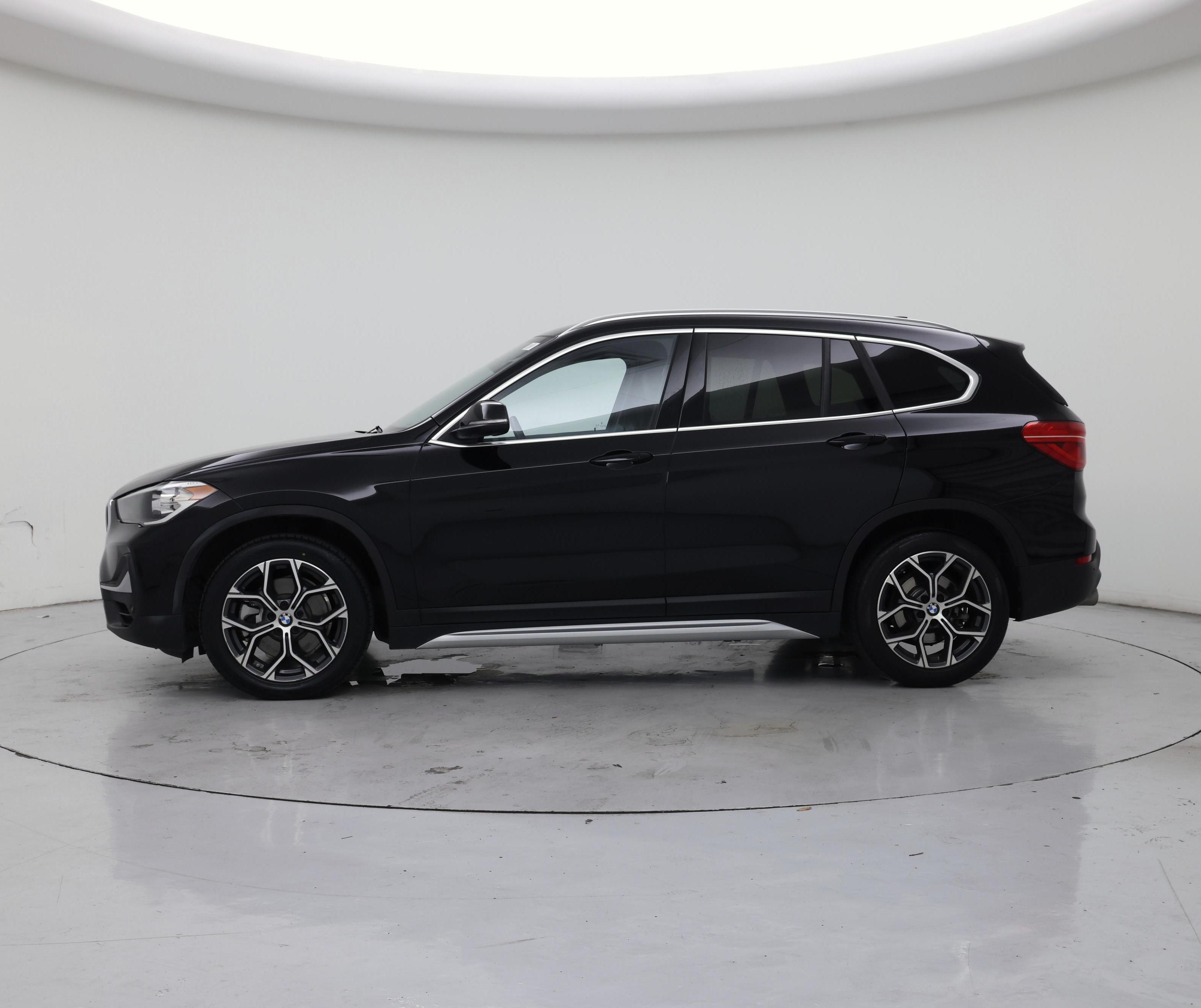 Thumbnail: 2022 BMW X1 - 3