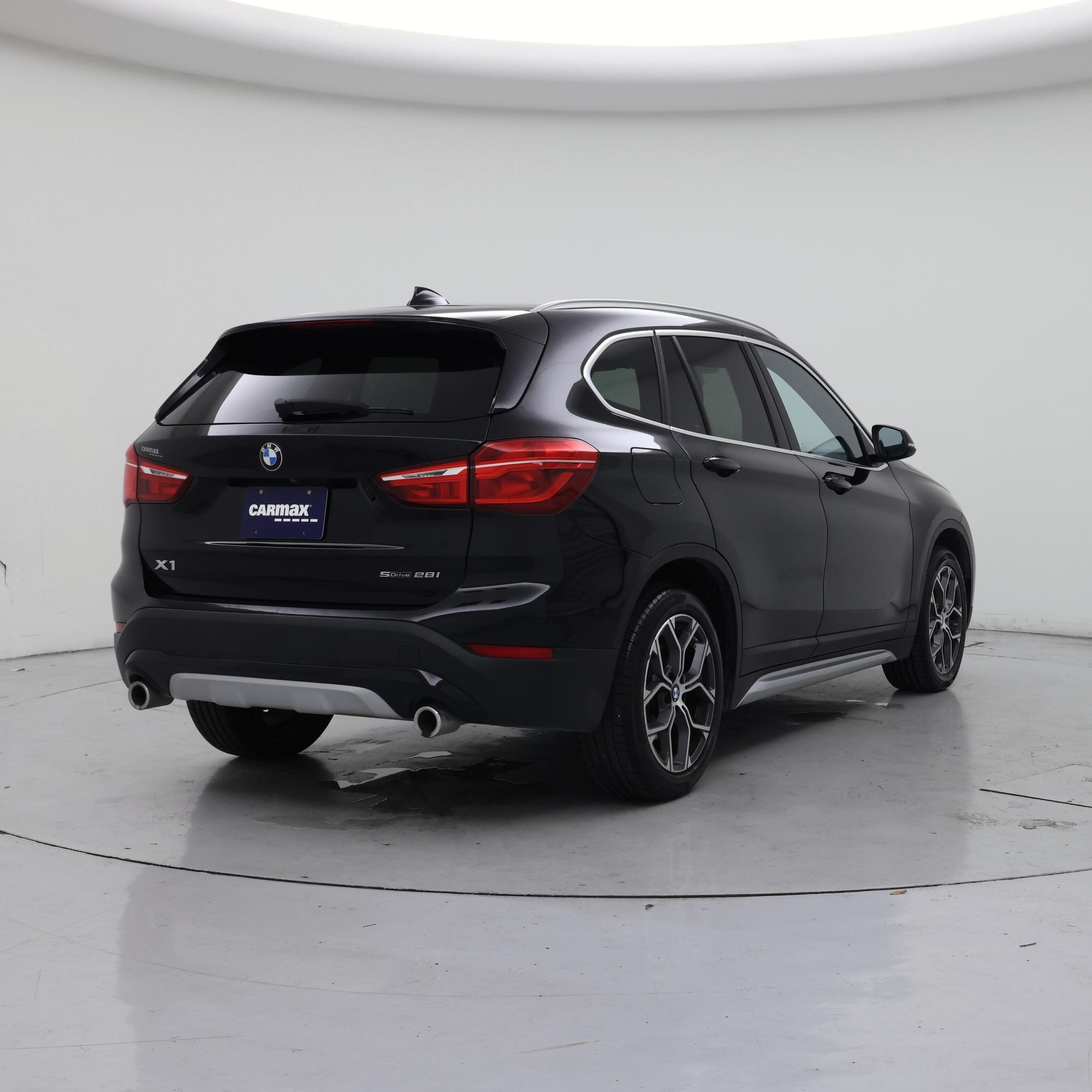 Thumbnail: 2022 BMW X1 - 8