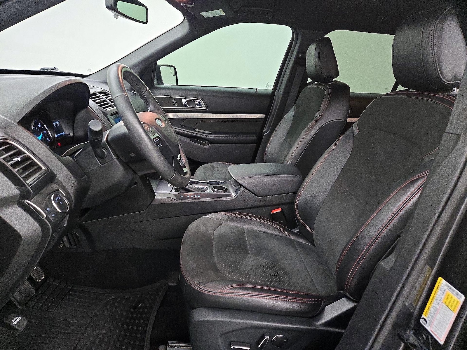 2018 Ford Explorer XLT - Photo 12