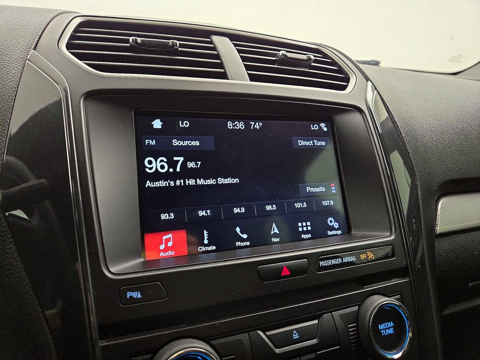 2018 Ford Explorer XLT - Photo 17