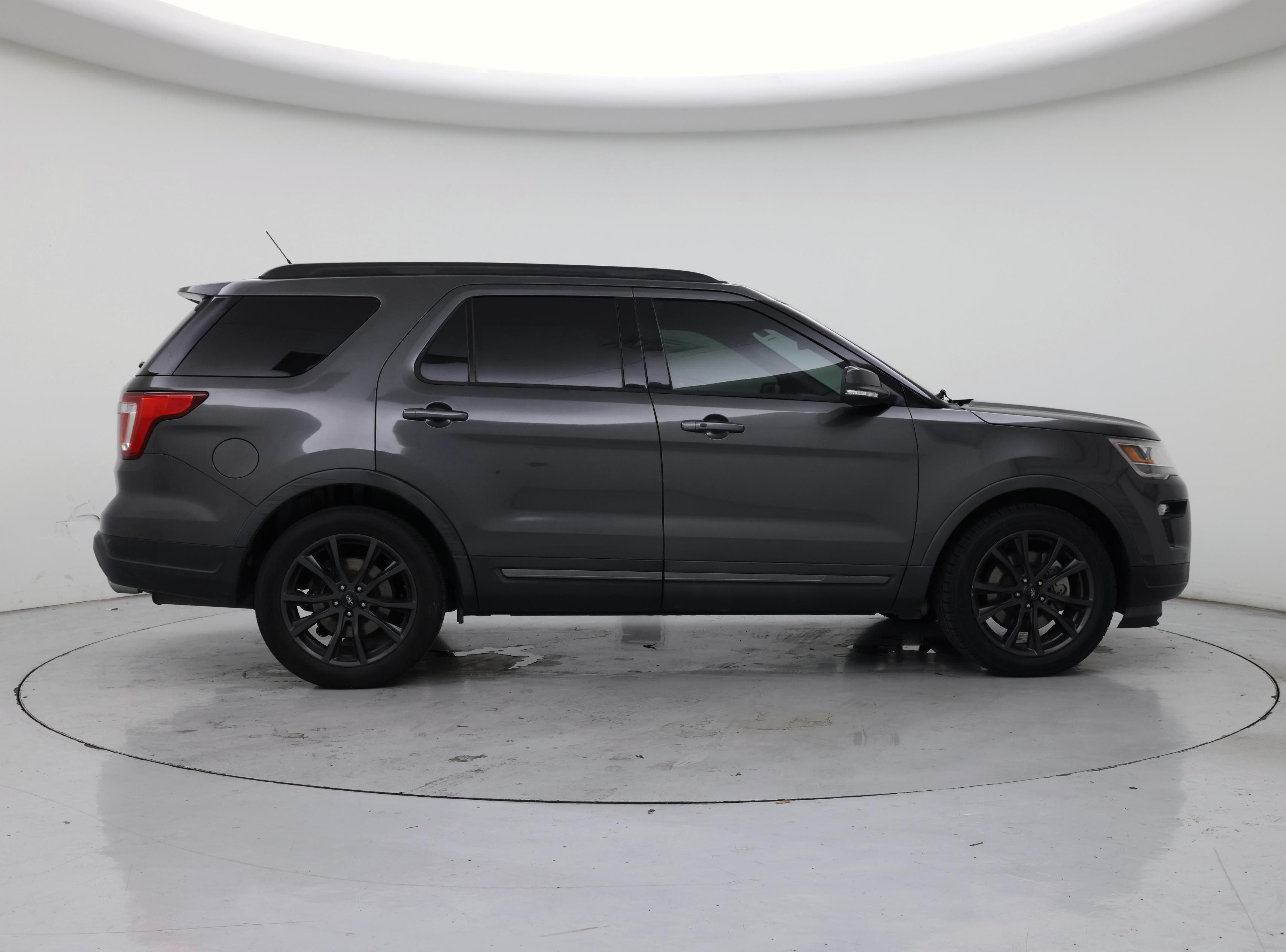 Thumbnail: 2018 Ford Explorer - 7