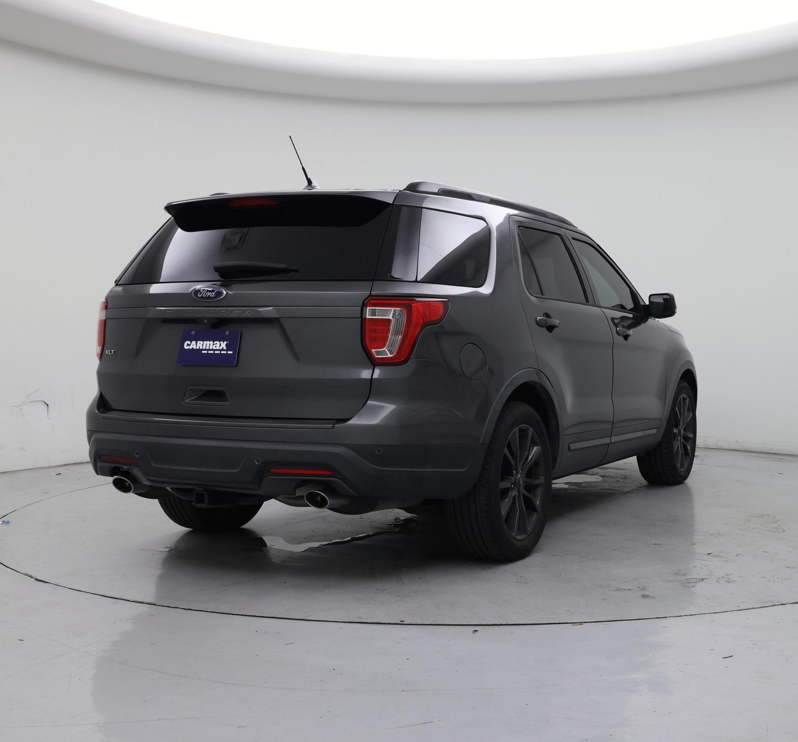 Thumbnail: 2018 Ford Explorer - 8
