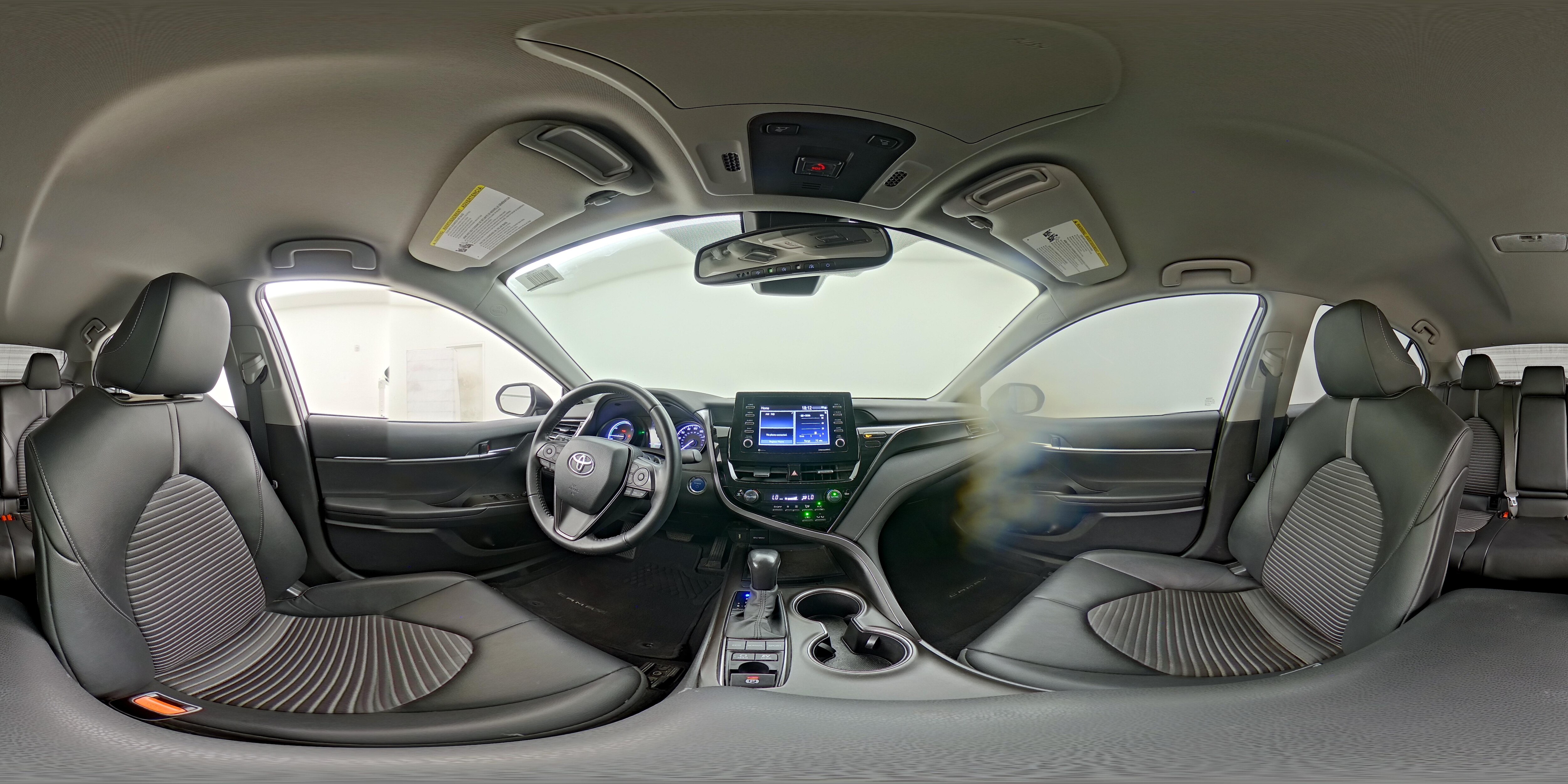 2022 Toyota Camry SE - Photo 24