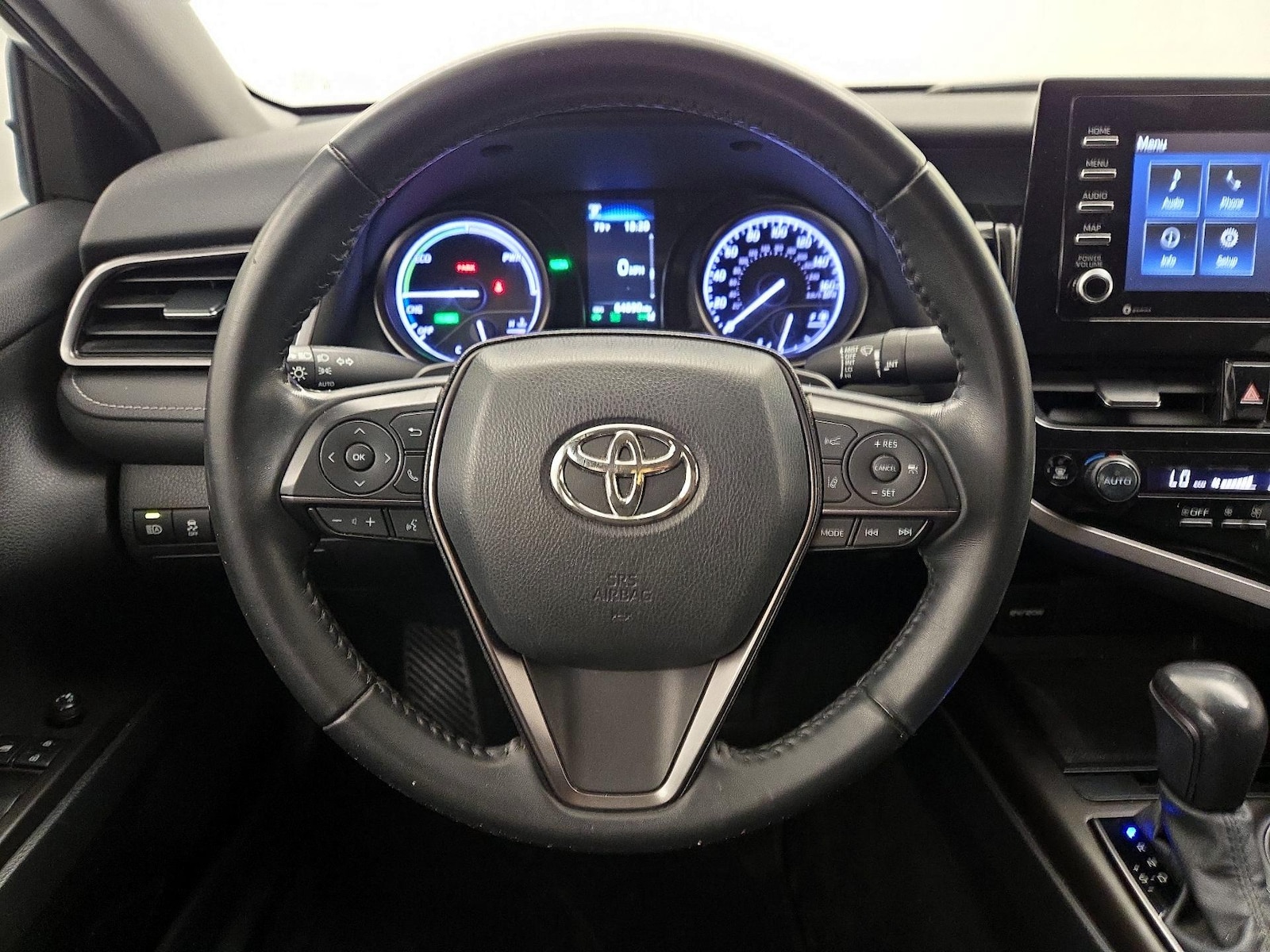 2022 Toyota Camry SE - Photo 11