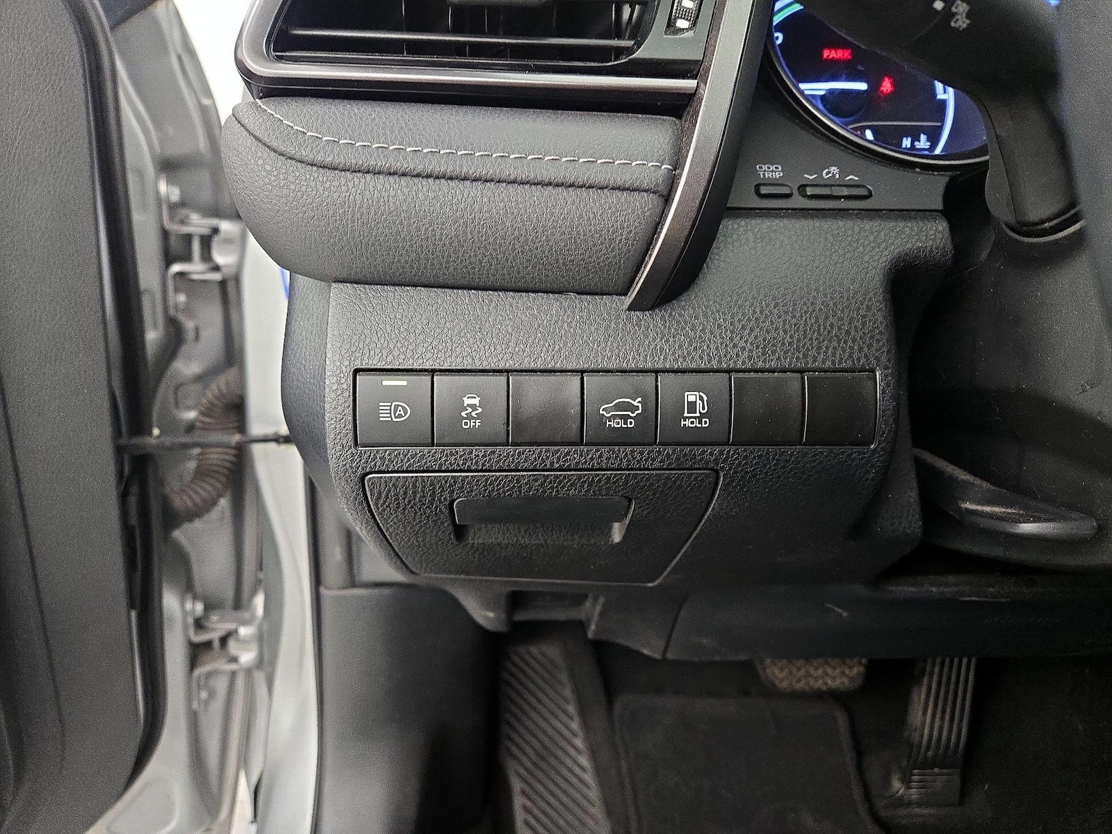 2022 Toyota Camry SE - Photo 14