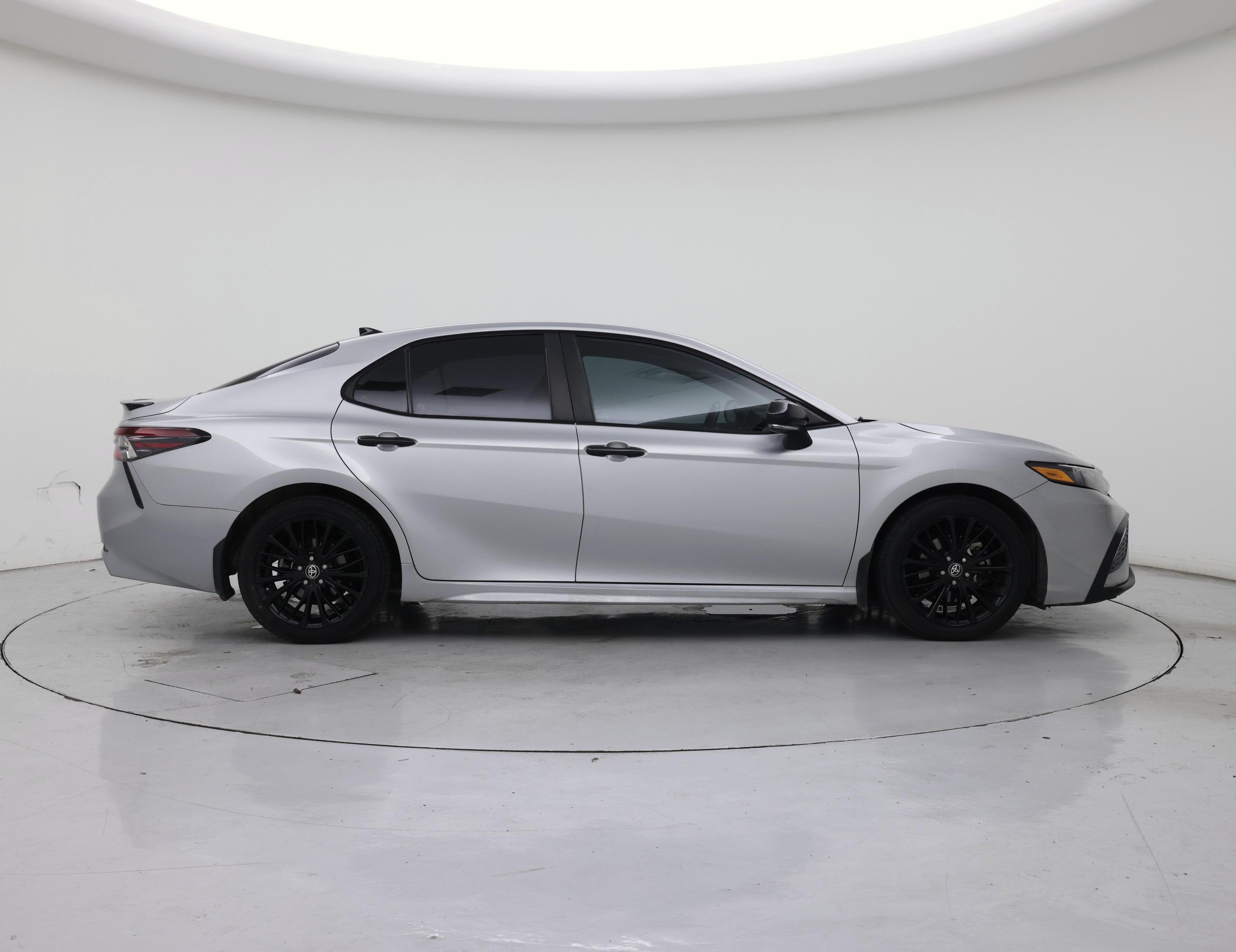 Thumbnail: 2022 Toyota Camry - 7