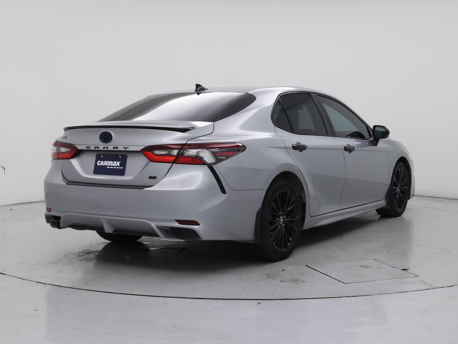 2022 Toyota Camry SE - Photo 9