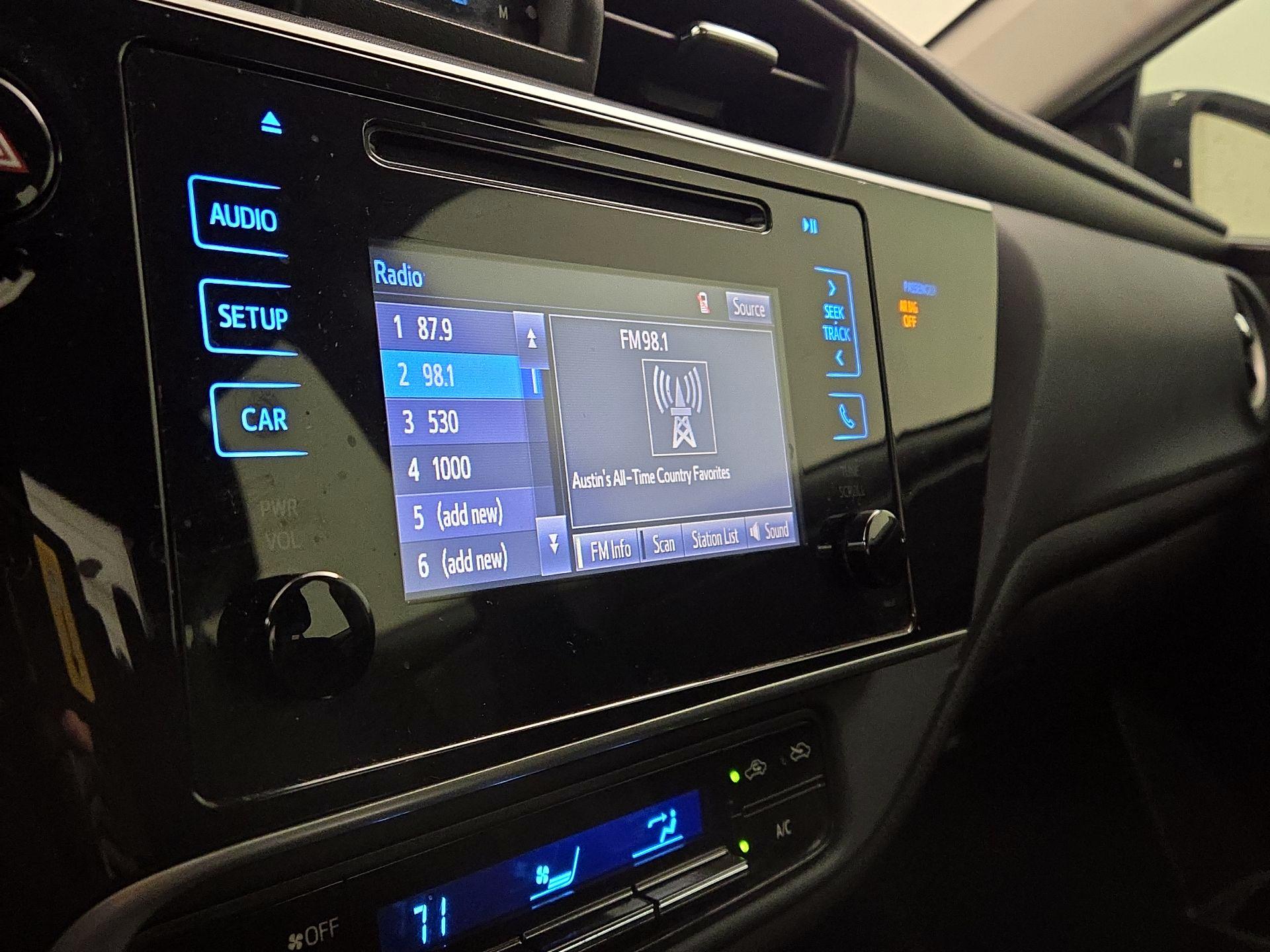 Thumbnail: 2018 Toyota Corolla - 15