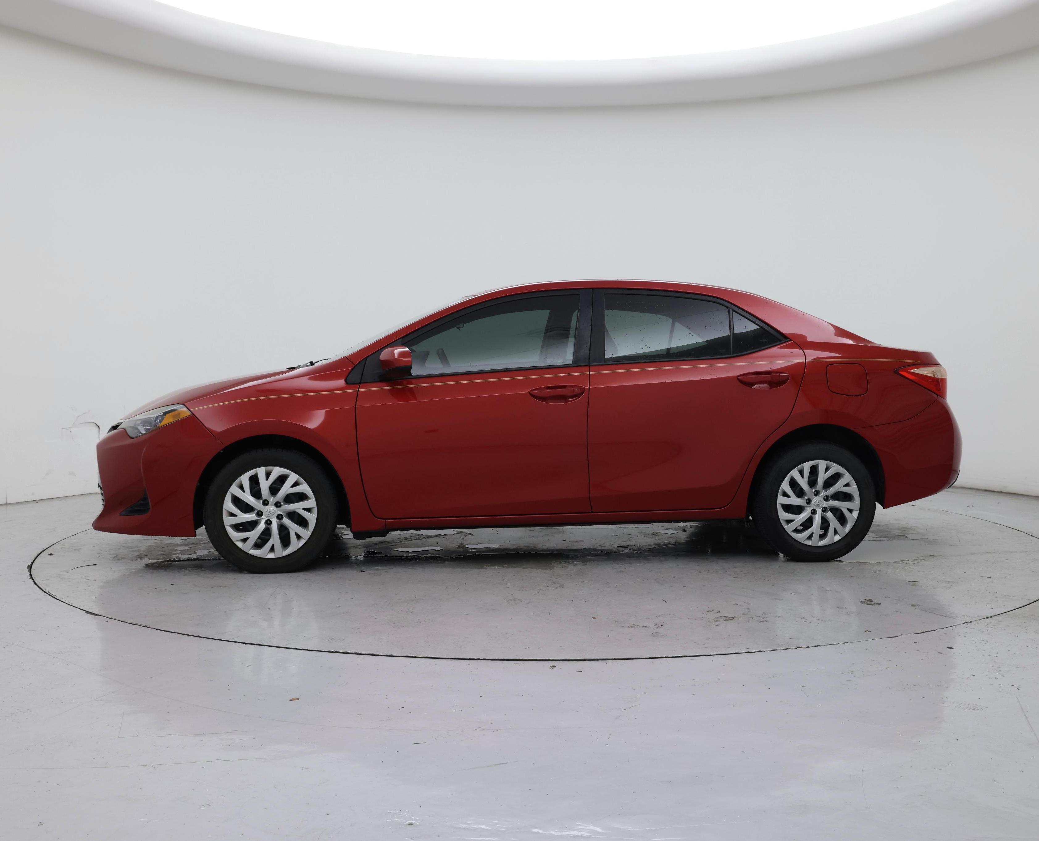 Thumbnail: 2018 Toyota Corolla - 3