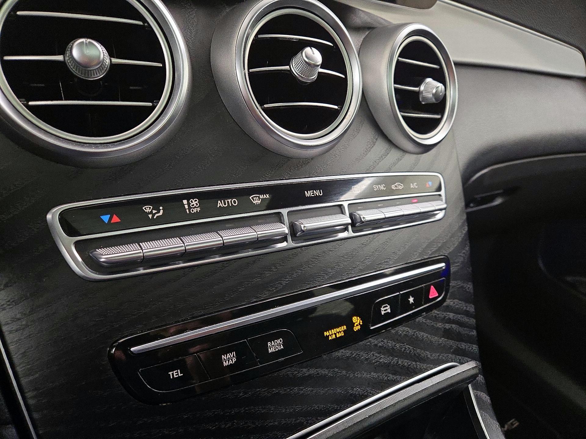 Thumbnail: 2022 Mercedes-Benz GLC - 16