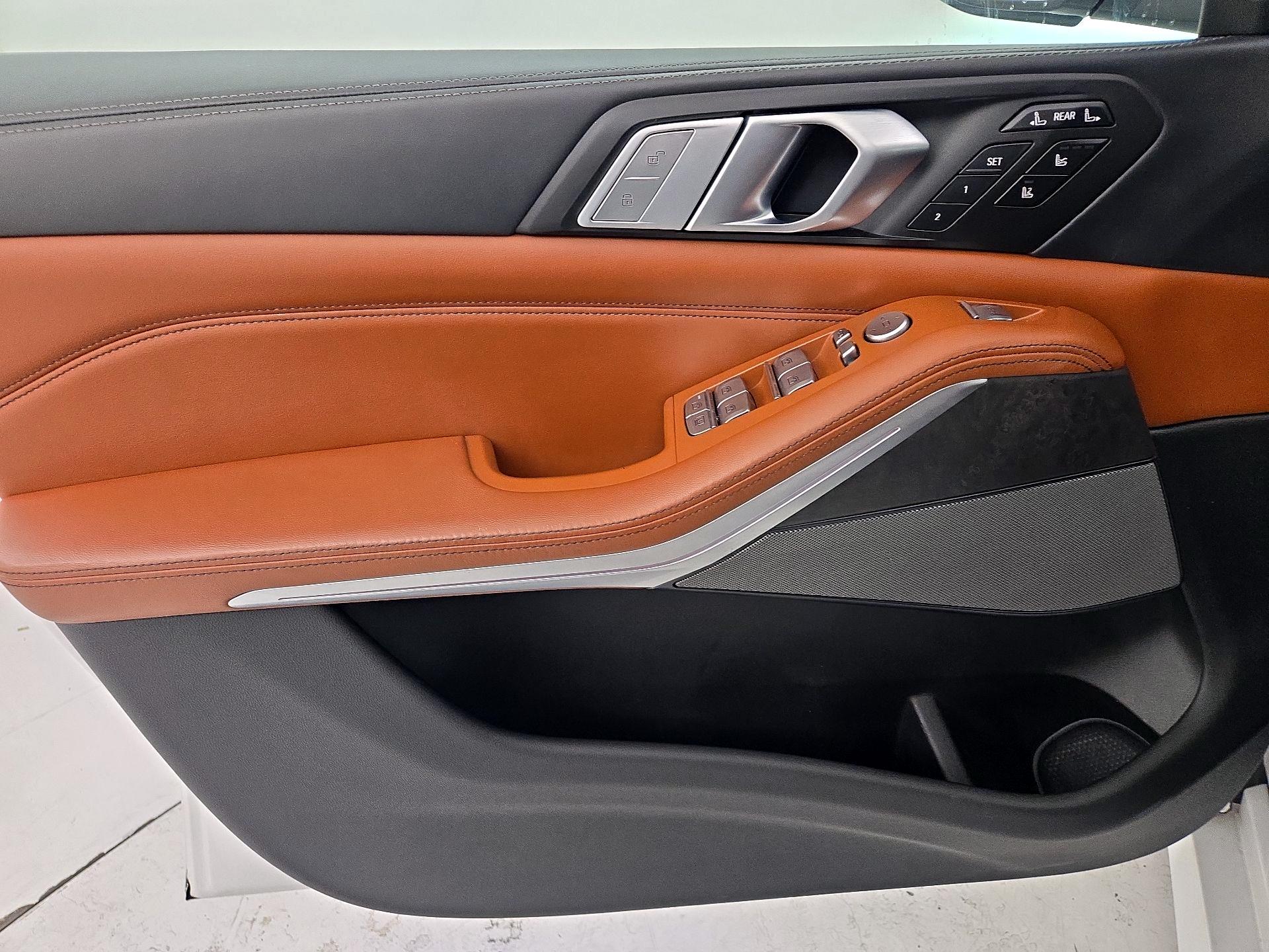 Thumbnail: 2021 BMW X7 - 12