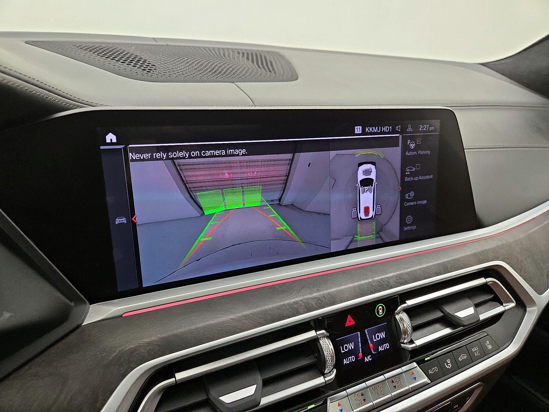 Thumbnail: 2021 BMW X7 - 15