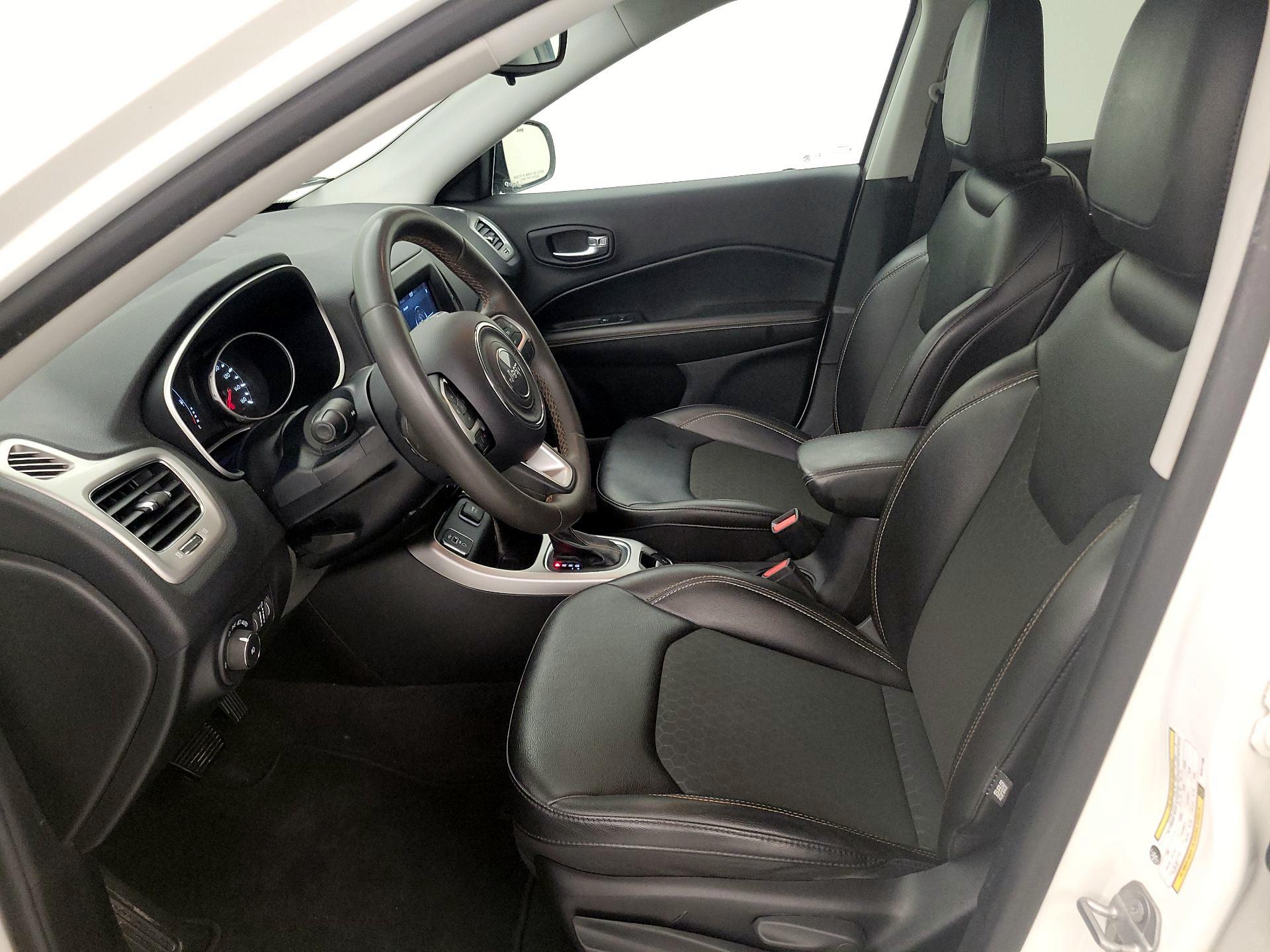 Thumbnail: 2021 Jeep Compass - 11