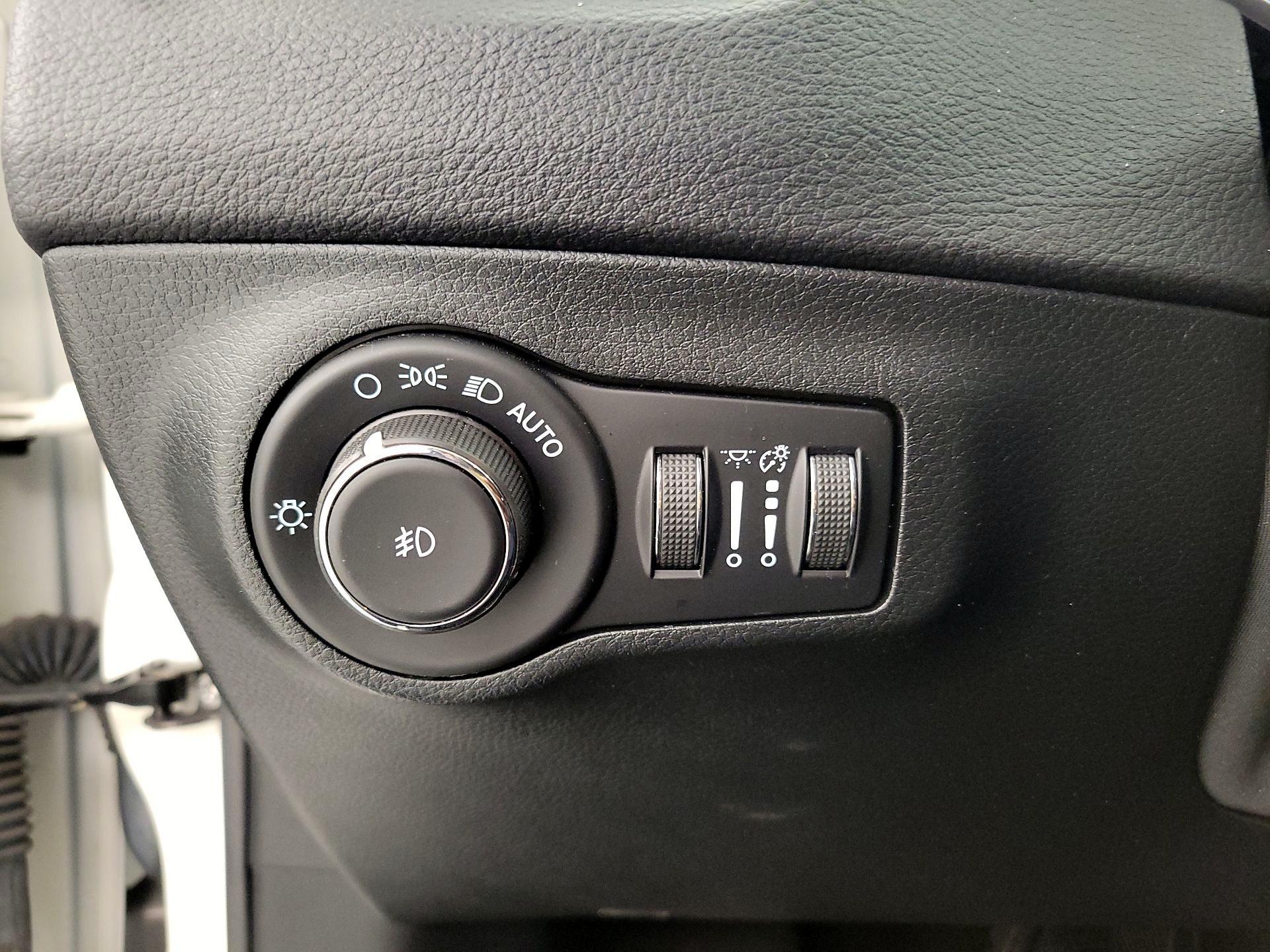 Thumbnail: 2021 Jeep Compass - 13