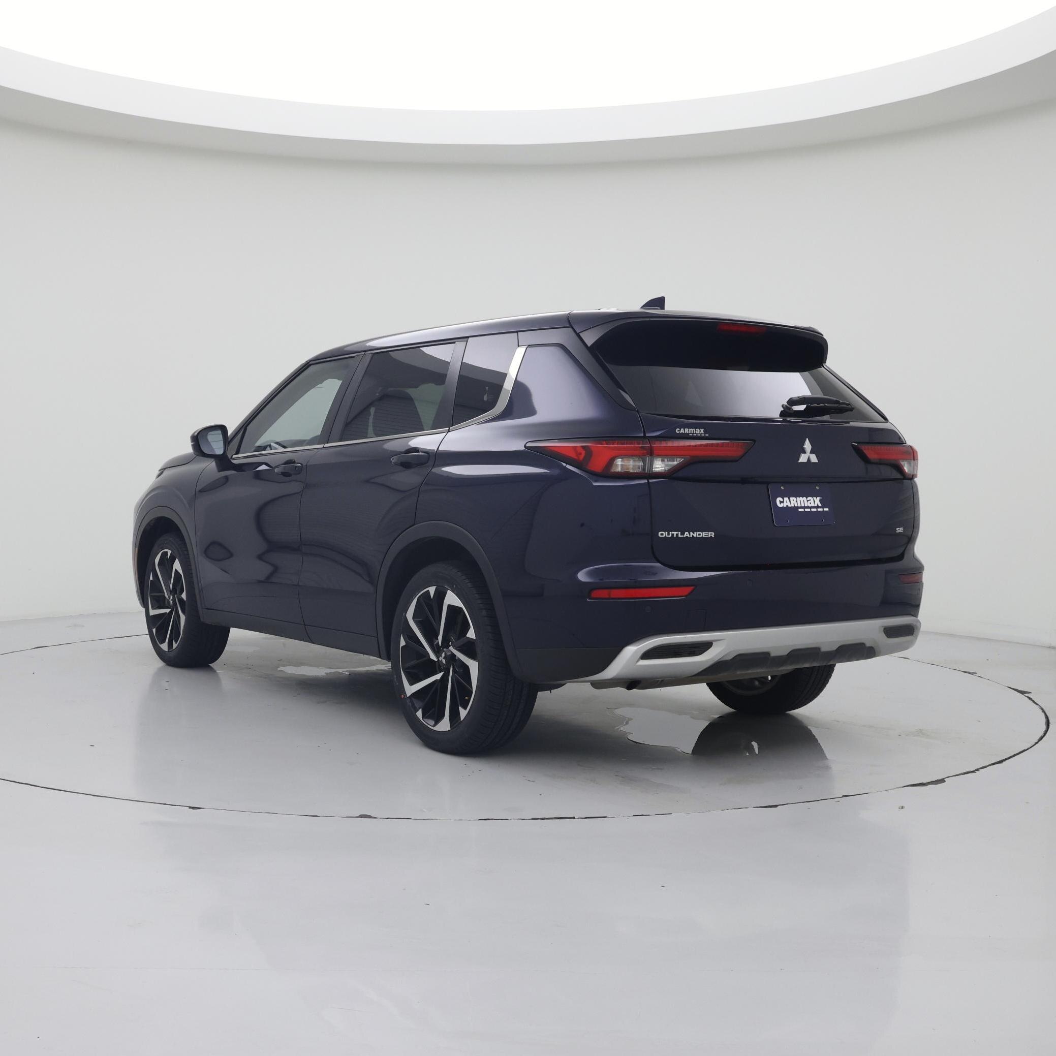 Thumbnail: 2024 Mitsubishi Outlander - 2
