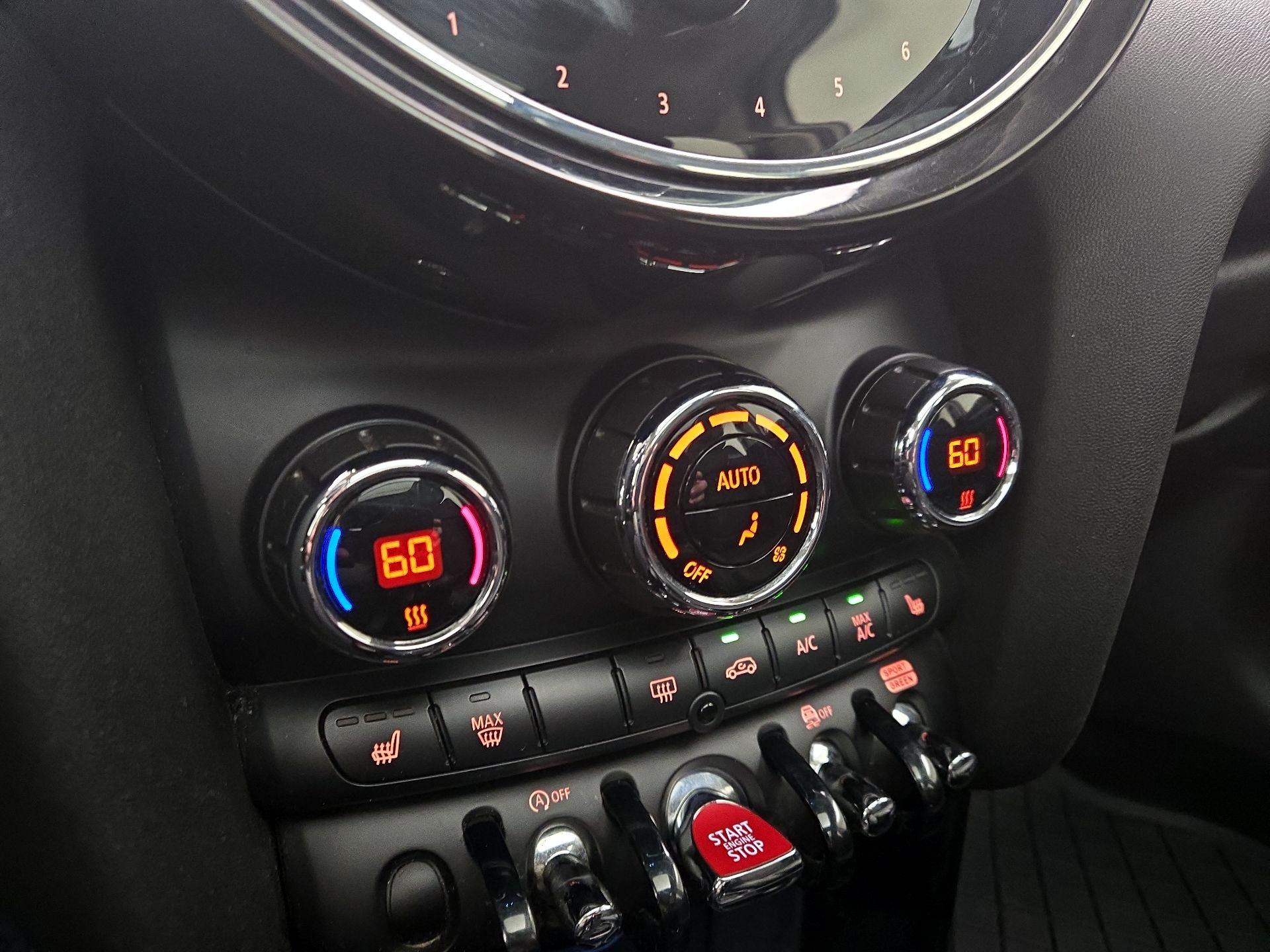 Thumbnail: 2022 MINI Cooper Hardtop - 17