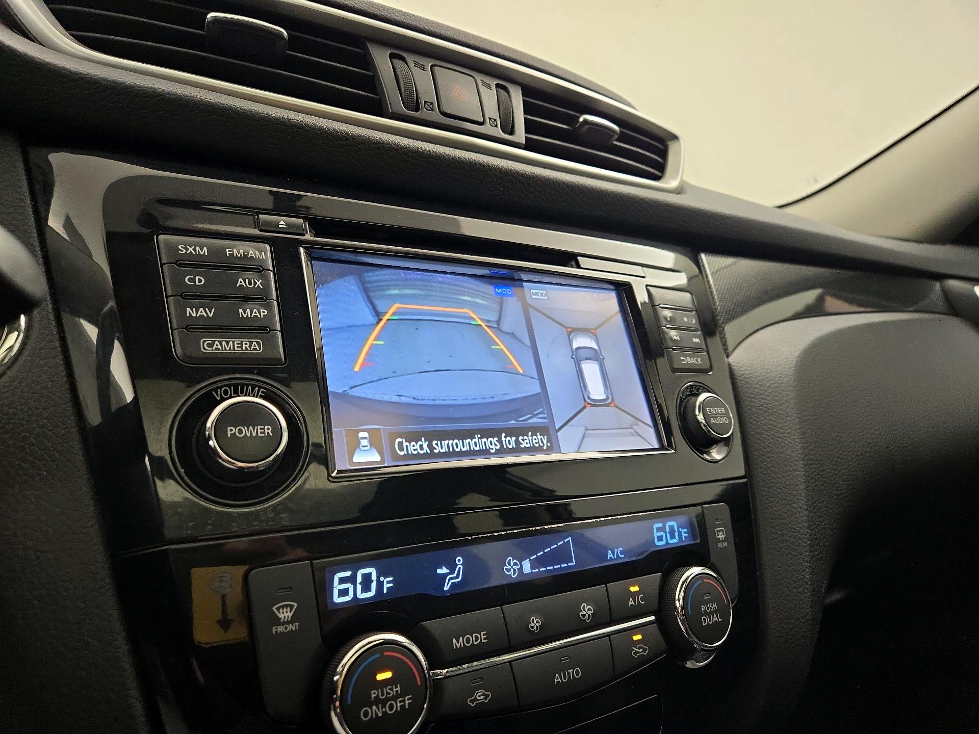 Thumbnail: 2015 Nissan Rogue - 15