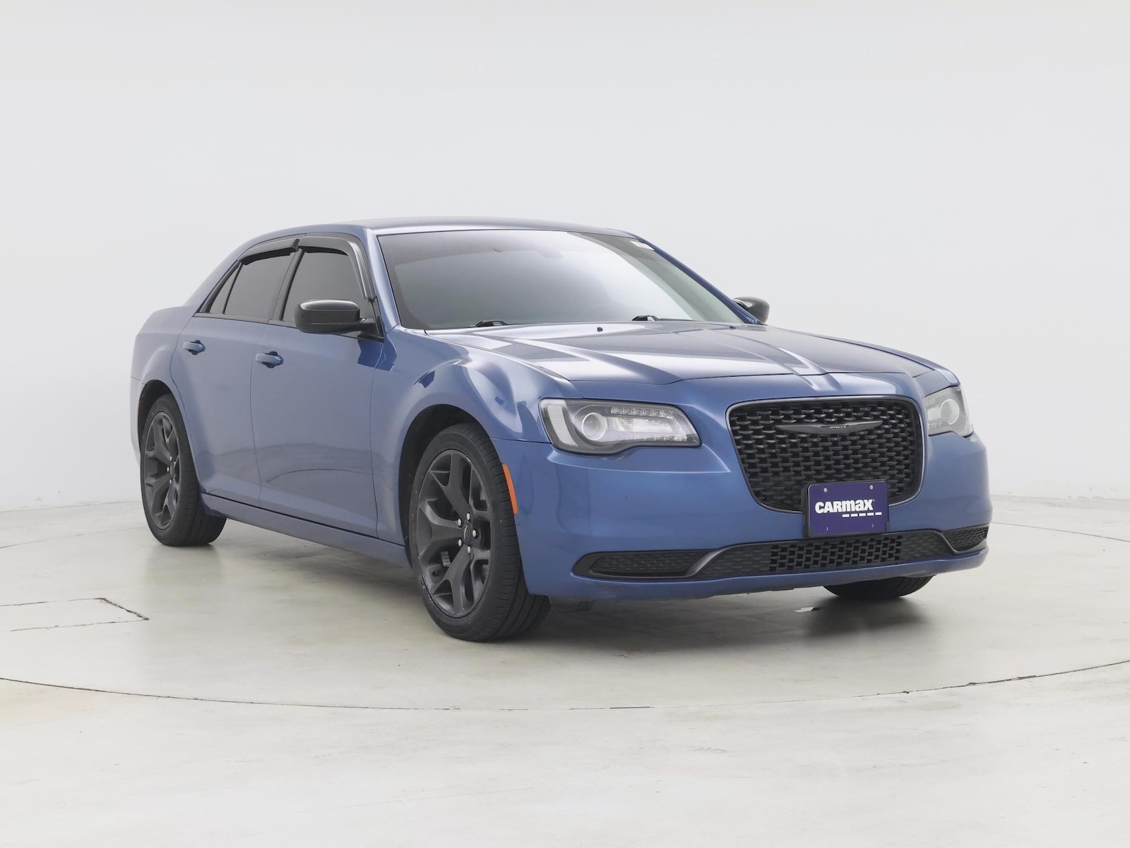 2022 Chrysler 300 Touring - Photo 2
