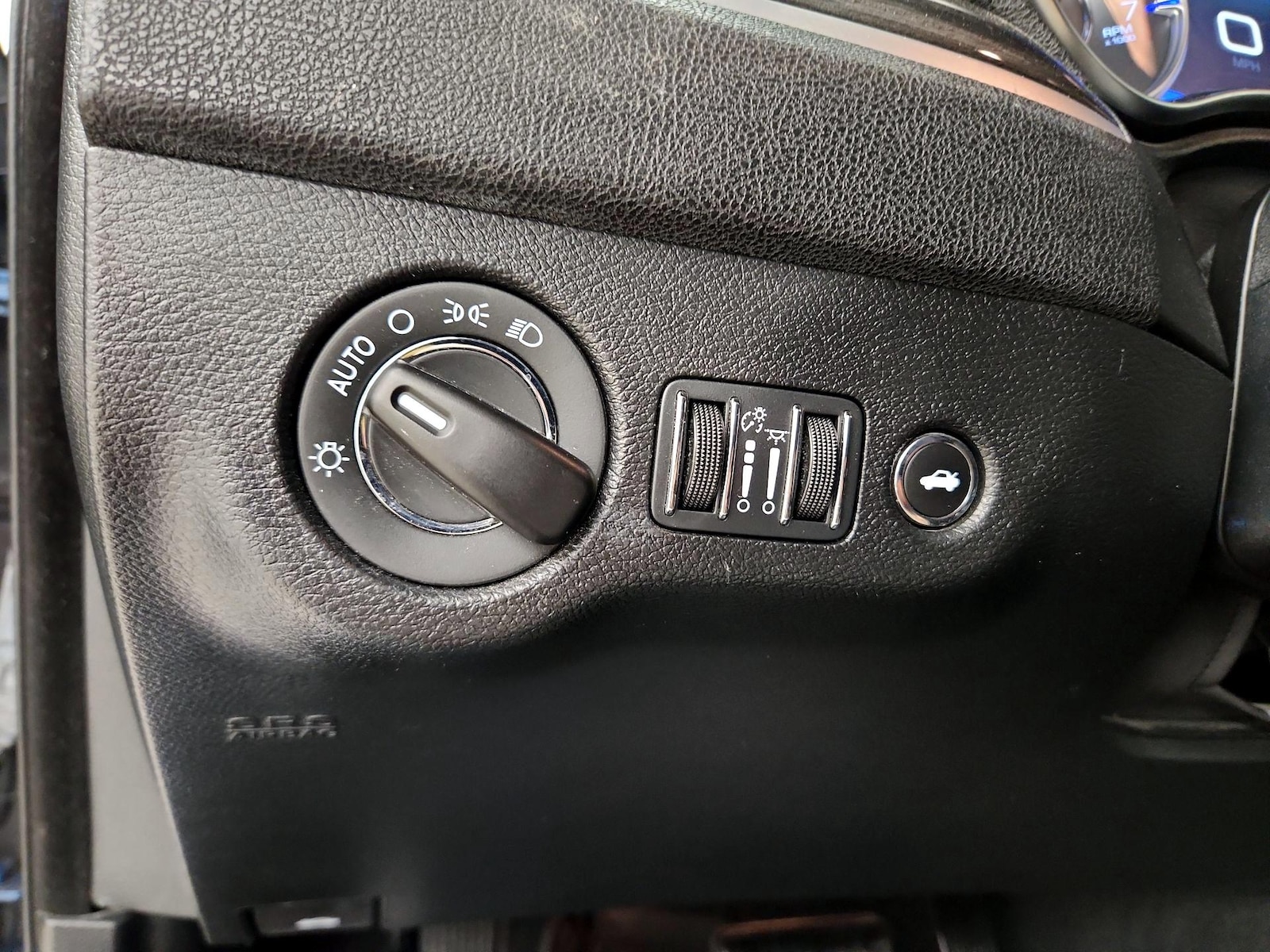 2022 Chrysler 300 Touring - Photo 14