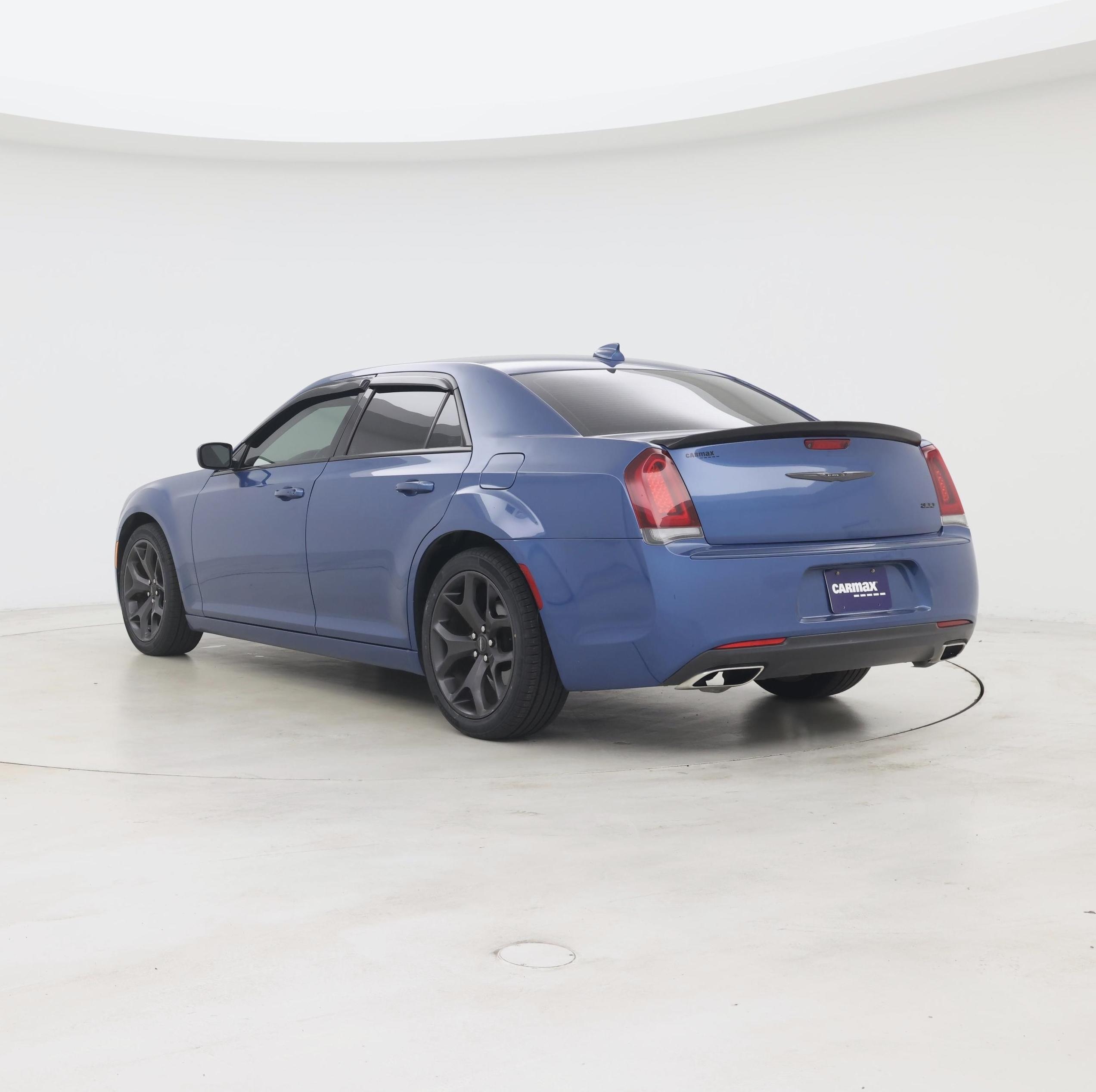 Thumbnail: 2022 Chrysler 300 - 2