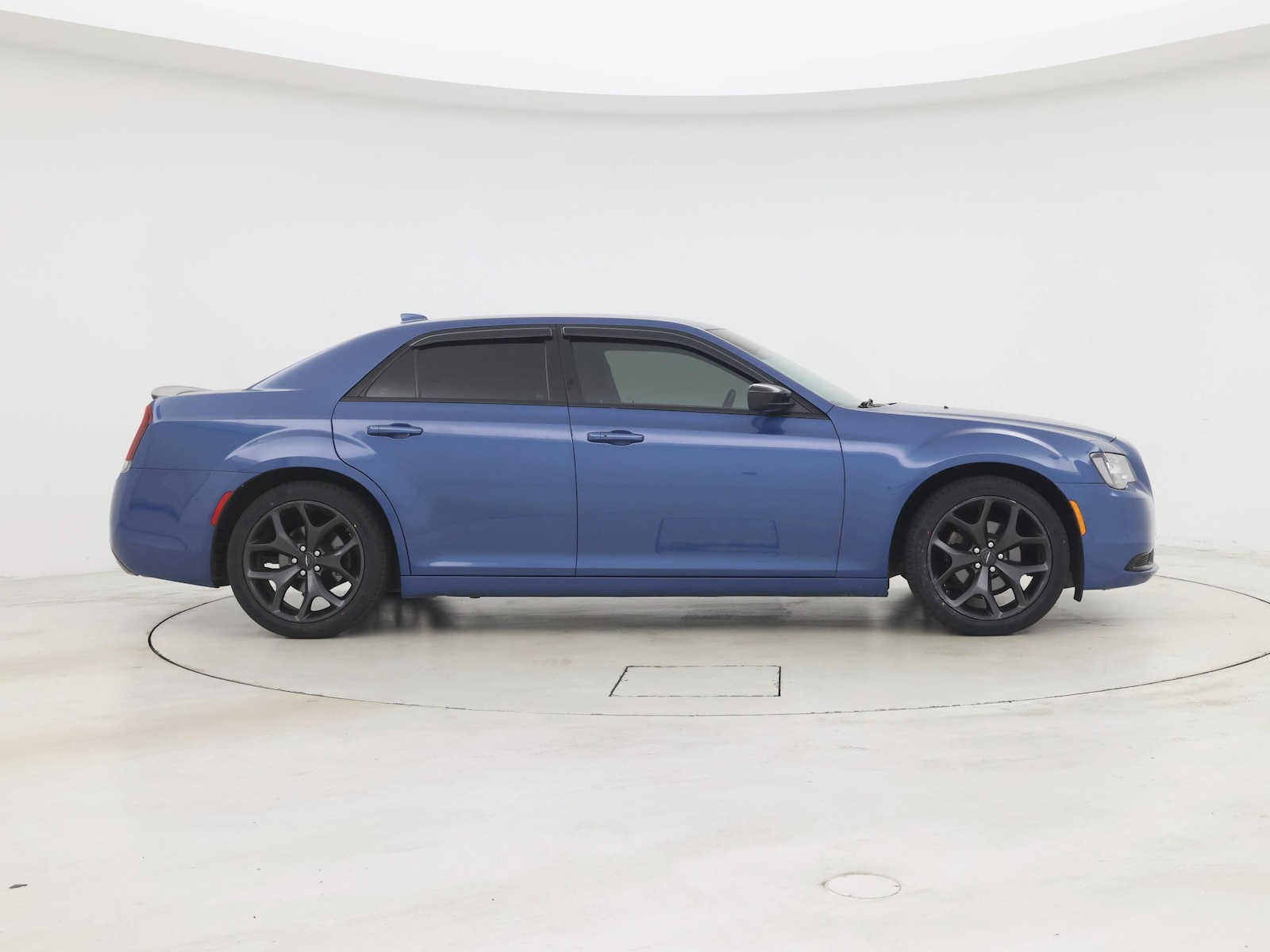 2022 Chrysler 300 Touring - Photo 8