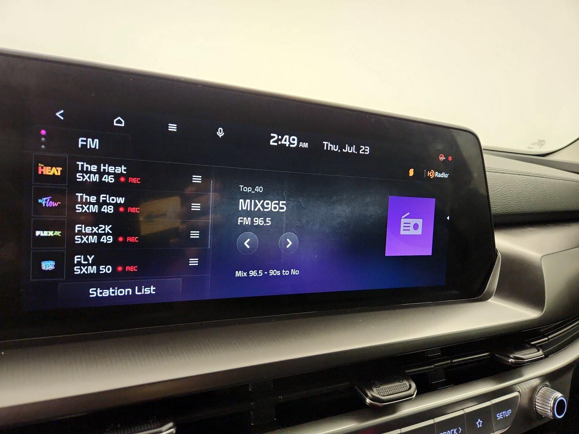 Thumbnail: 2023 Kia Telluride - 16