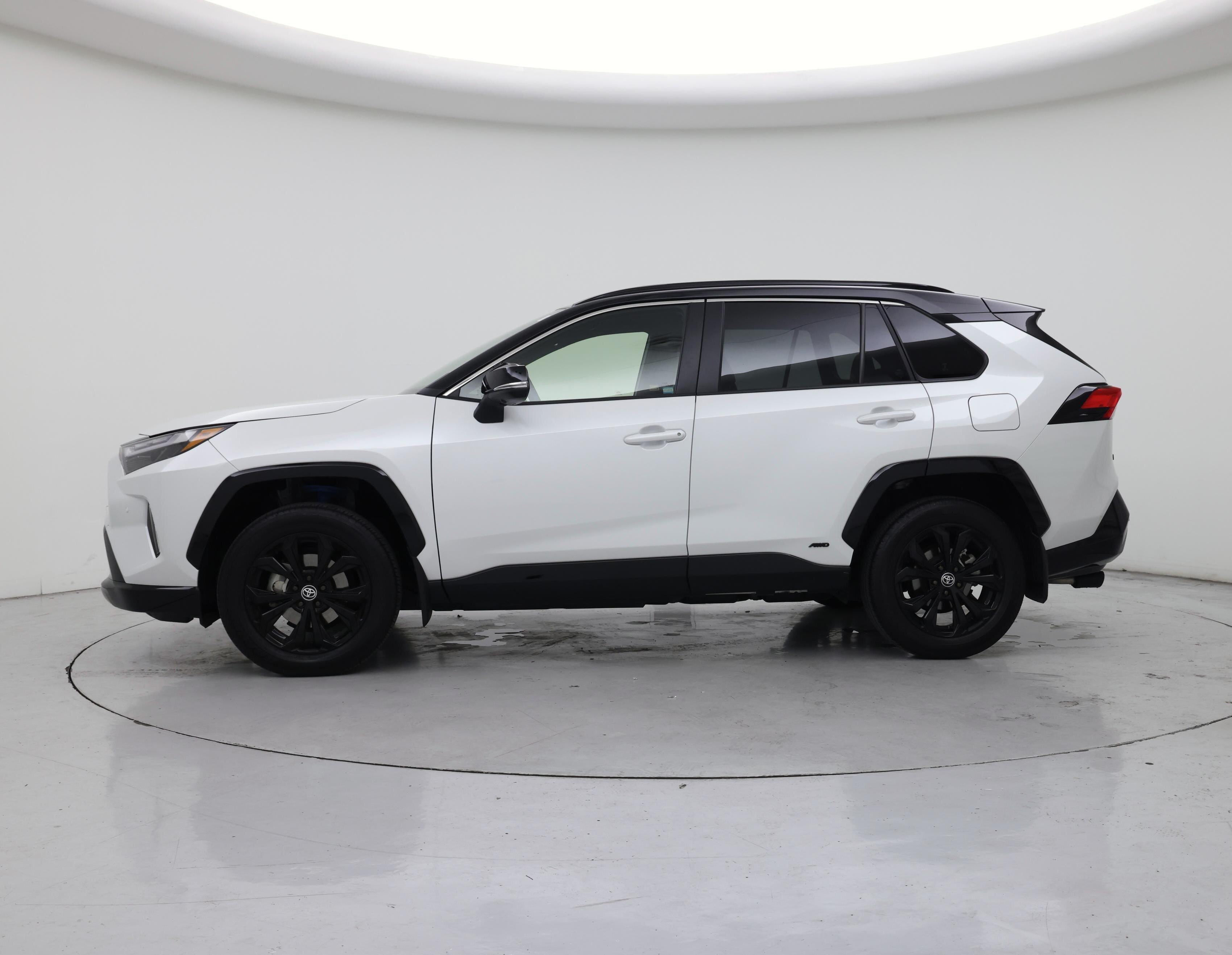 Thumbnail: 2024 Toyota RAV4 - 3