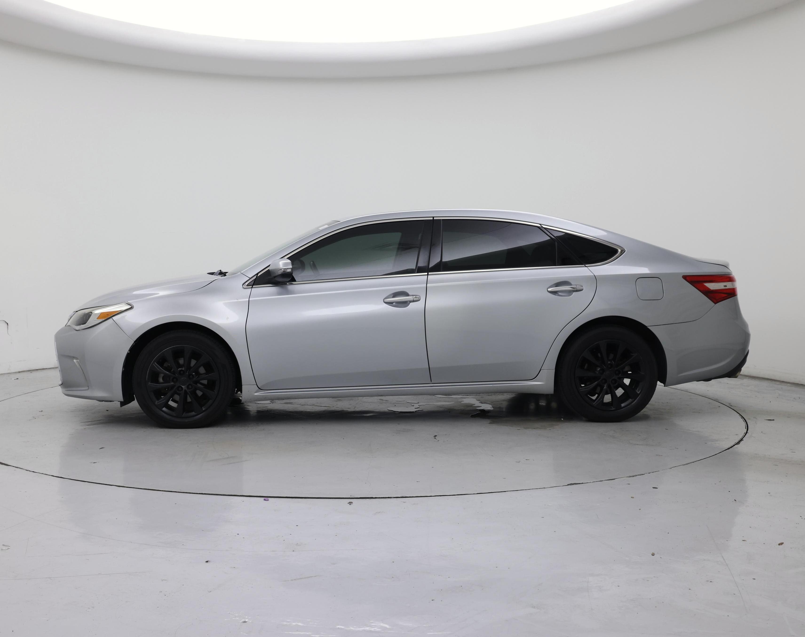 Thumbnail: 2017 Toyota Avalon - 3