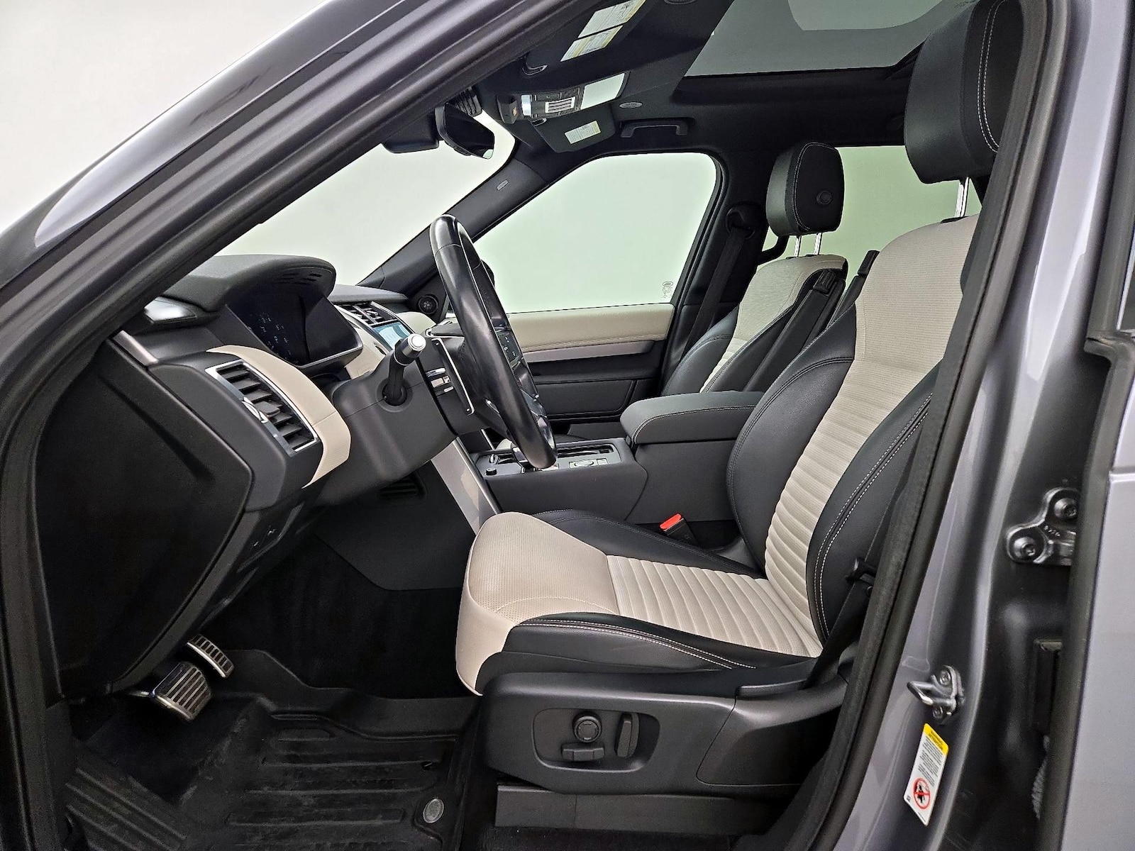2021 Land Rover Discovery S R Dynamic - Photo 12