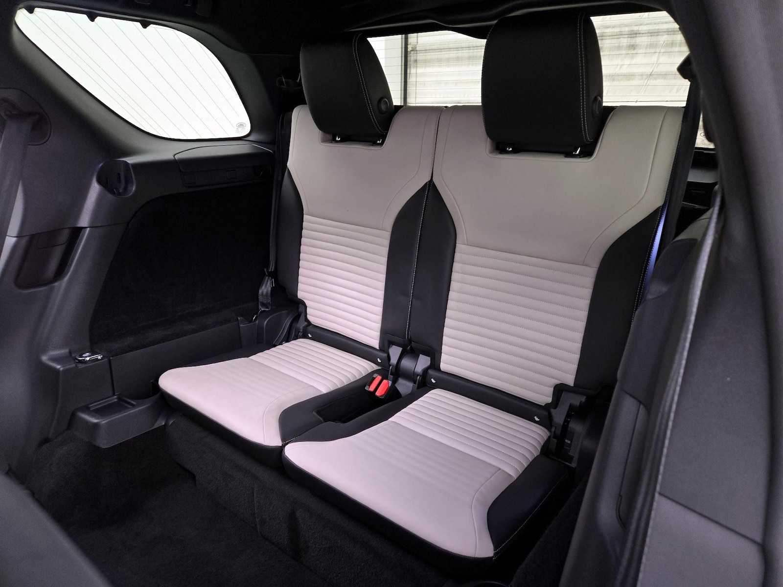 2021 Land Rover Discovery S R Dynamic - Photo 23