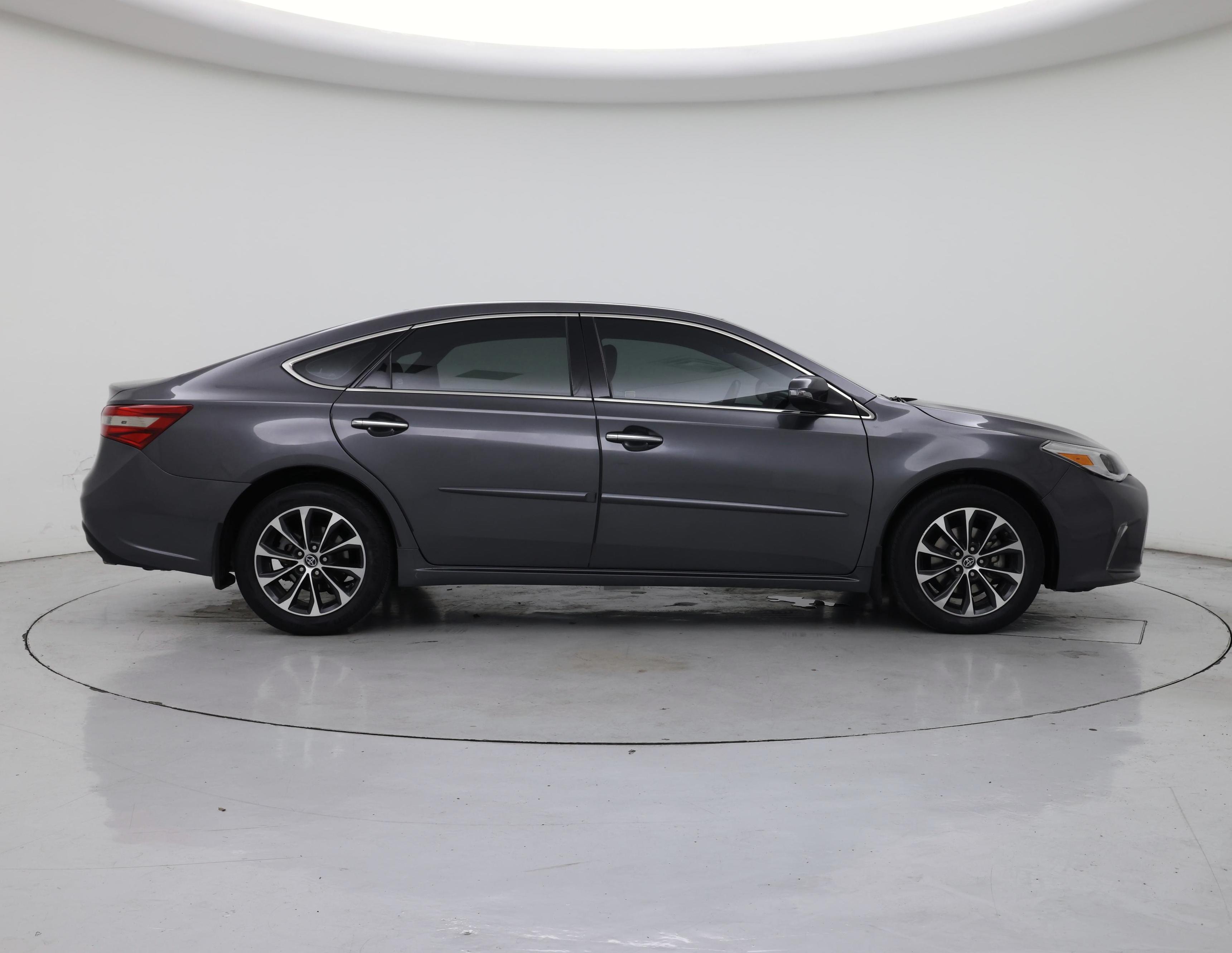 Thumbnail: 2018 Toyota Avalon - 7