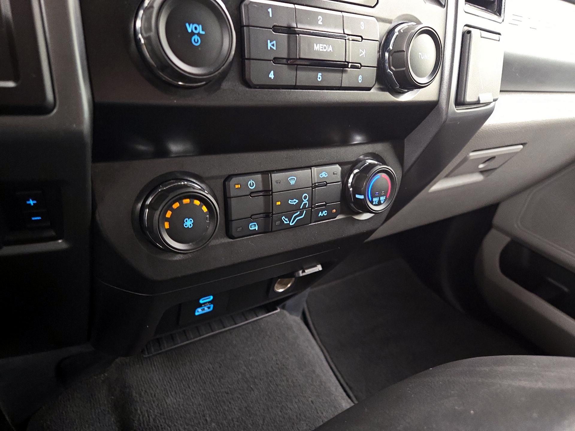 Thumbnail: 2022 Ford F-250 - 16