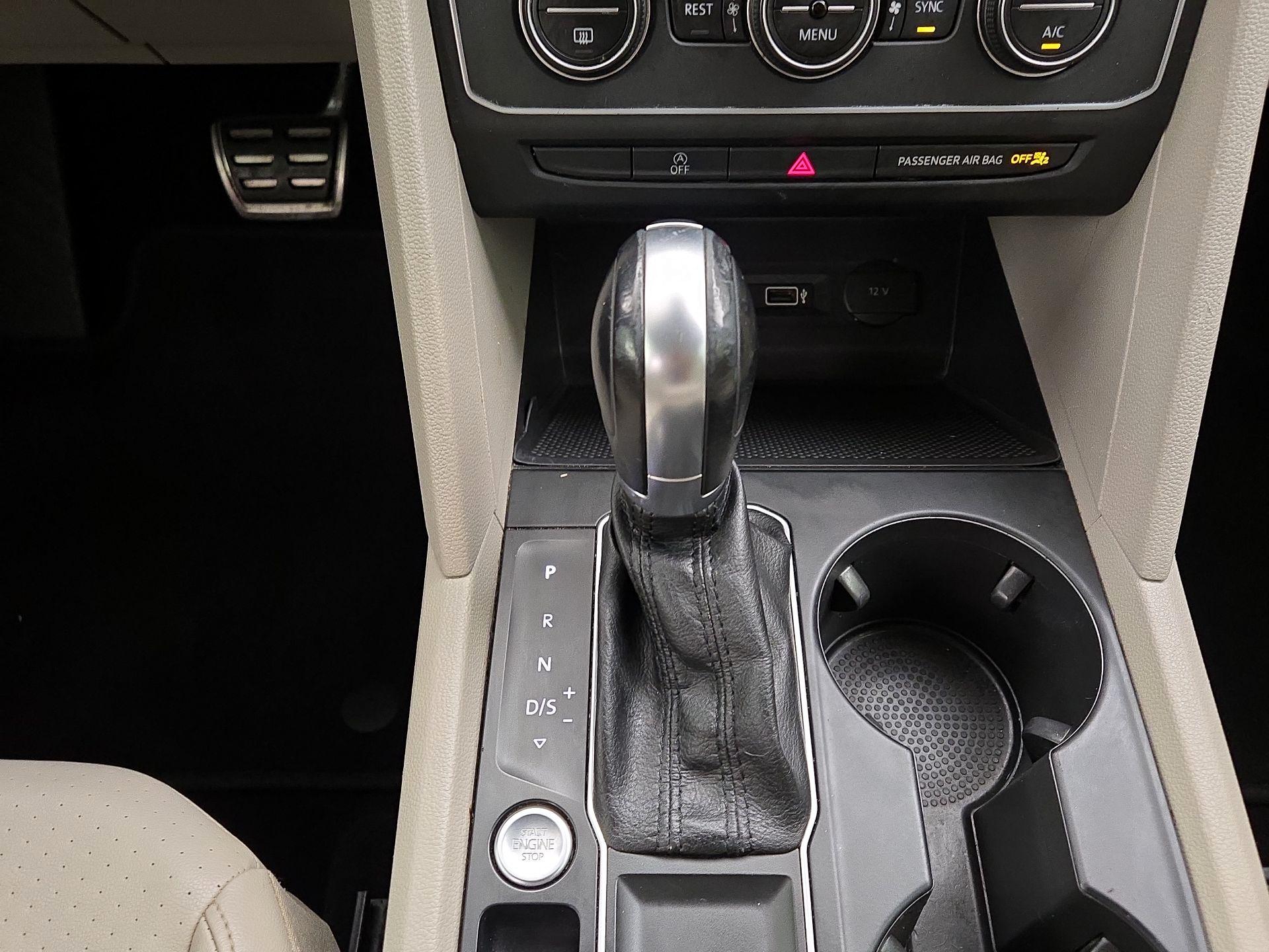 Thumbnail: 2018 Volkswagen Atlas - 17
