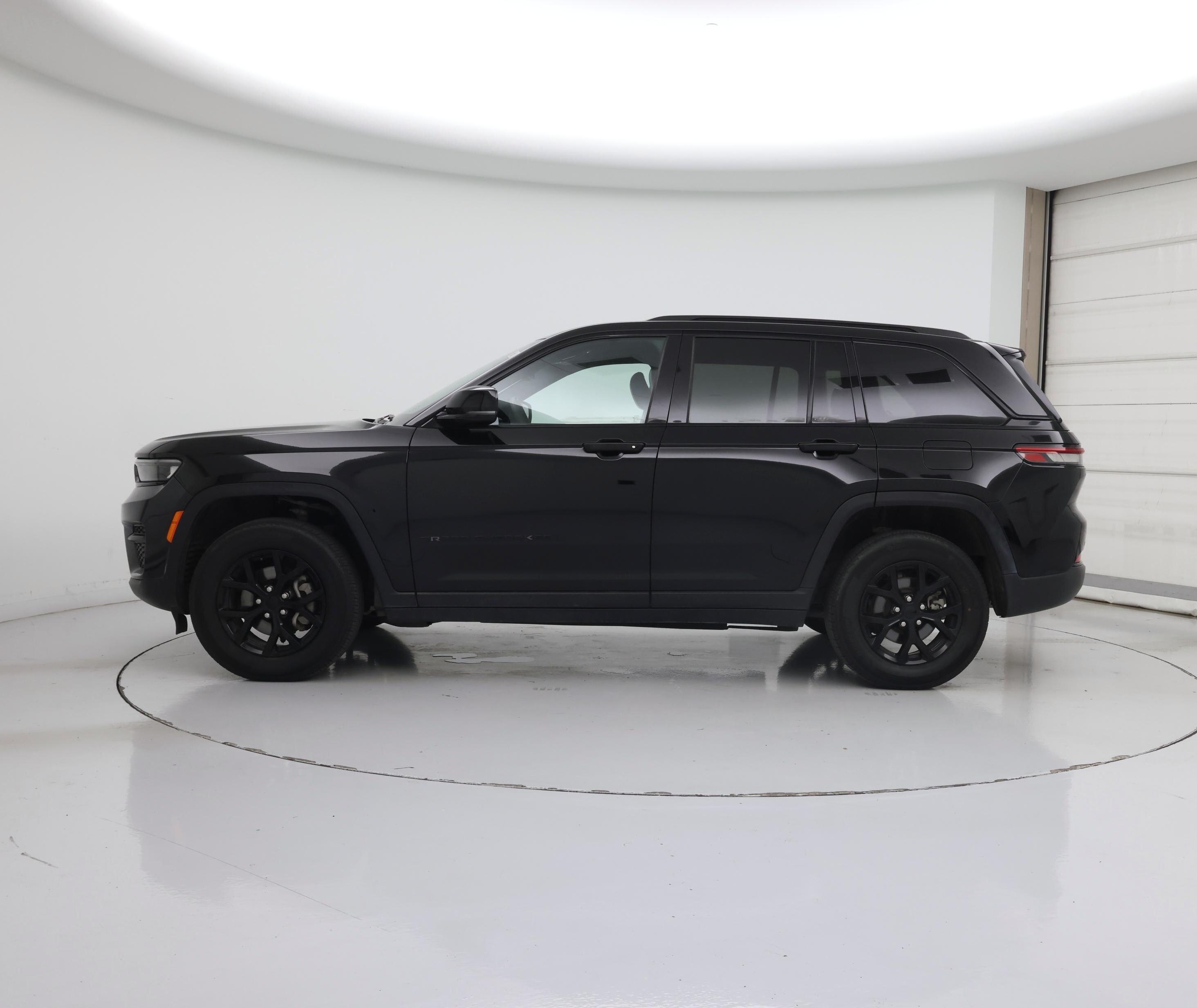 Thumbnail: 2024 Jeep Grand Cherokee - 3