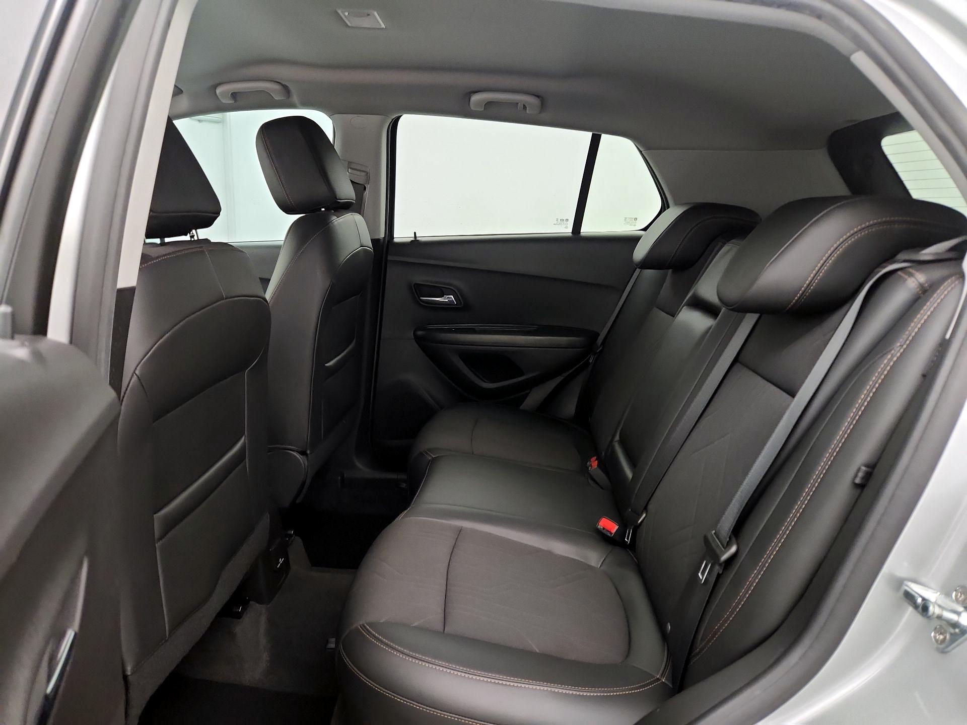 Thumbnail: 2022 Chevrolet Trax - 18