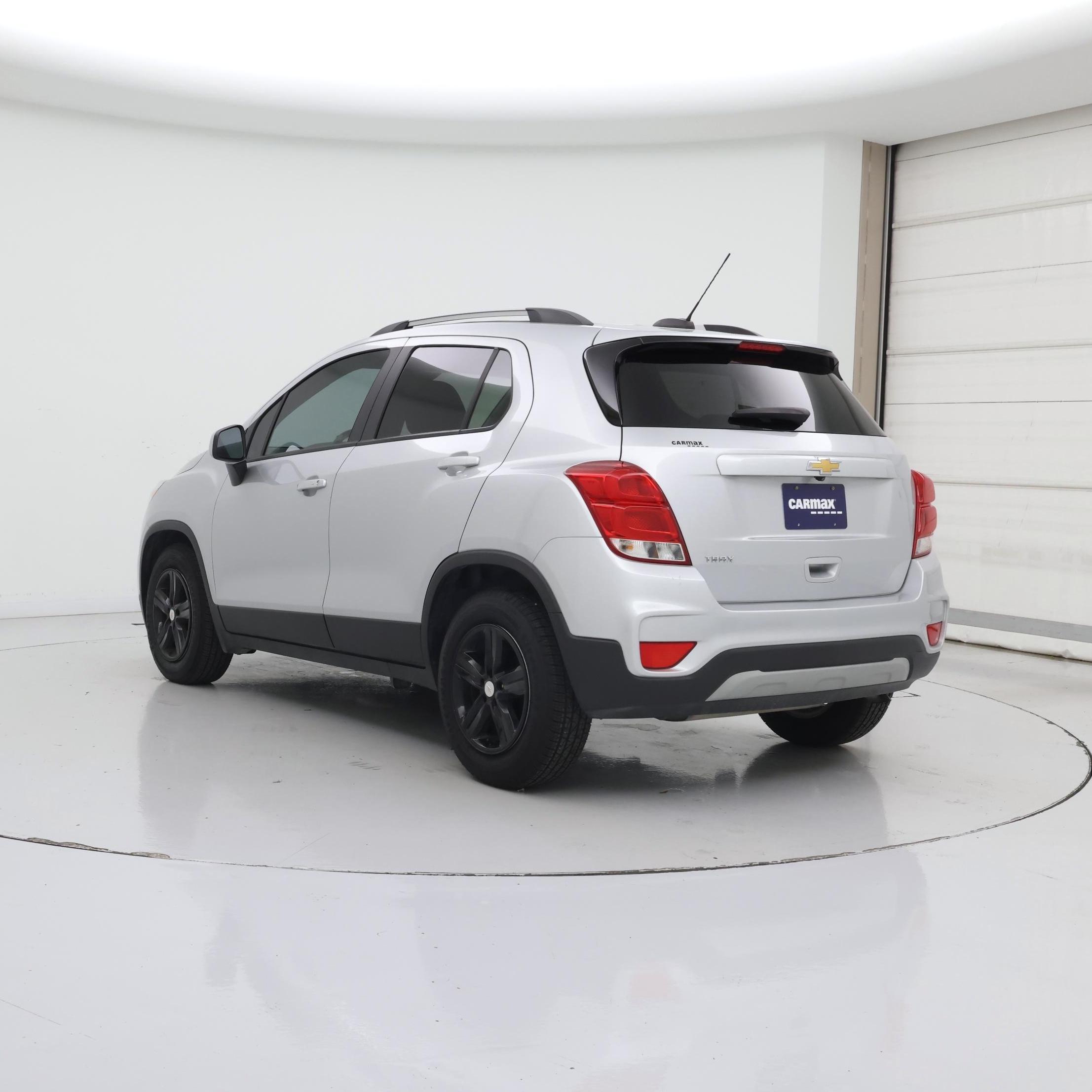 Thumbnail: 2022 Chevrolet Trax - 2