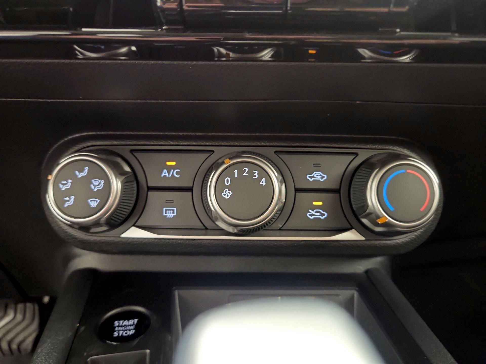 Thumbnail: 2026 Nissan Kicks - 16