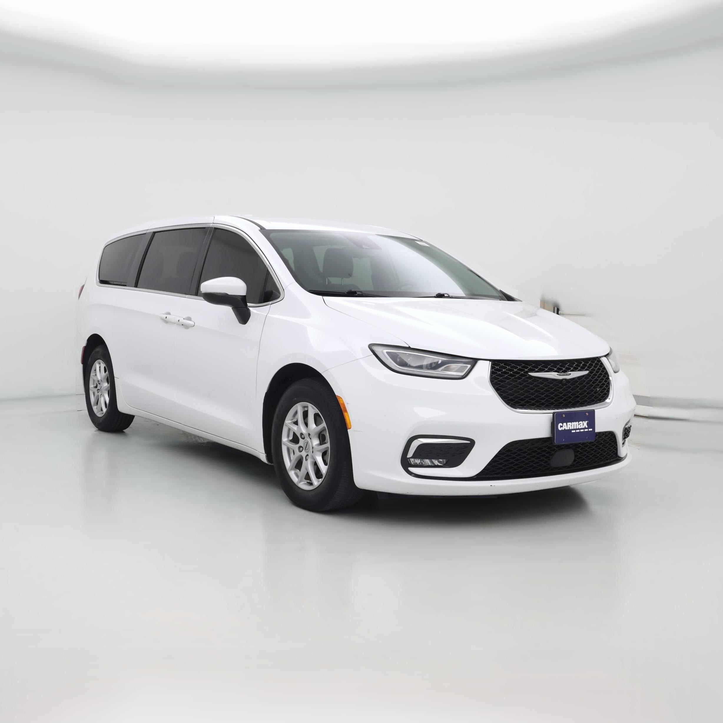 Thumbnail: 2023 Chrysler Pacifica - 1