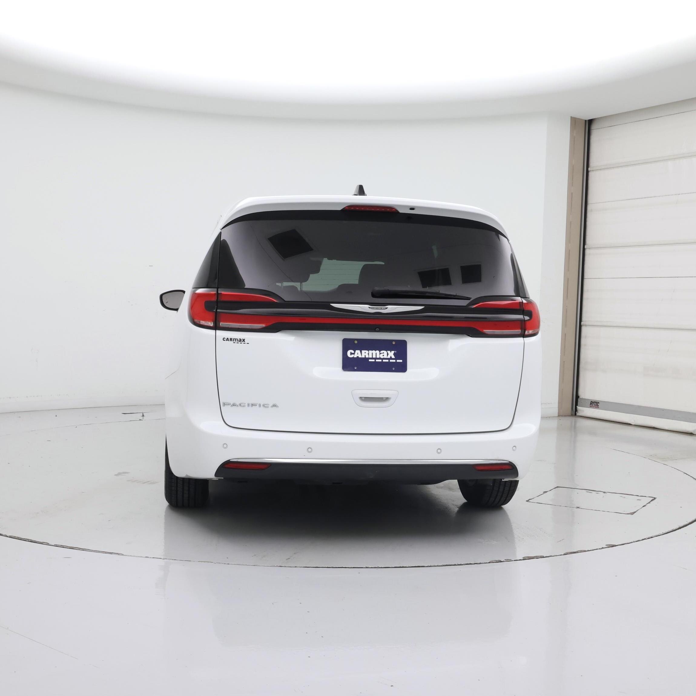 Thumbnail: 2023 Chrysler Pacifica - 6