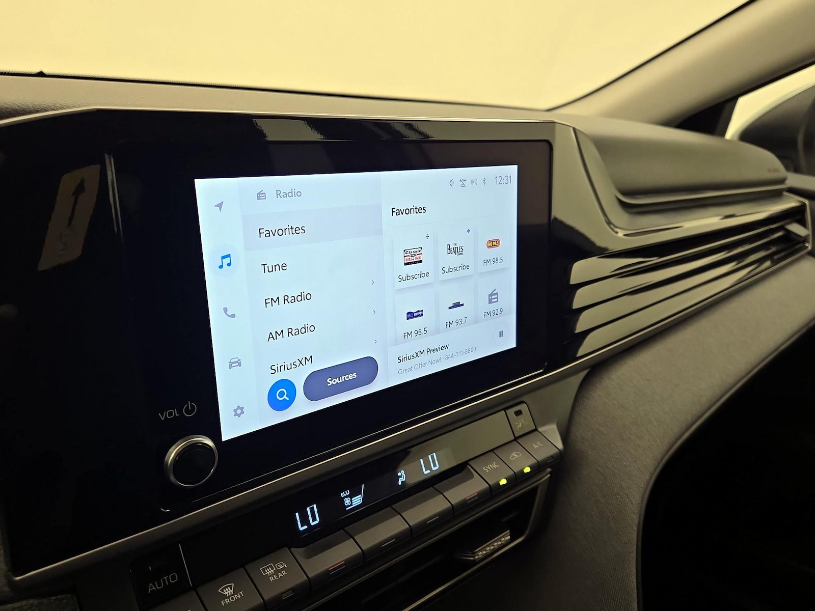 2025 Toyota Camry LE - Photo 16