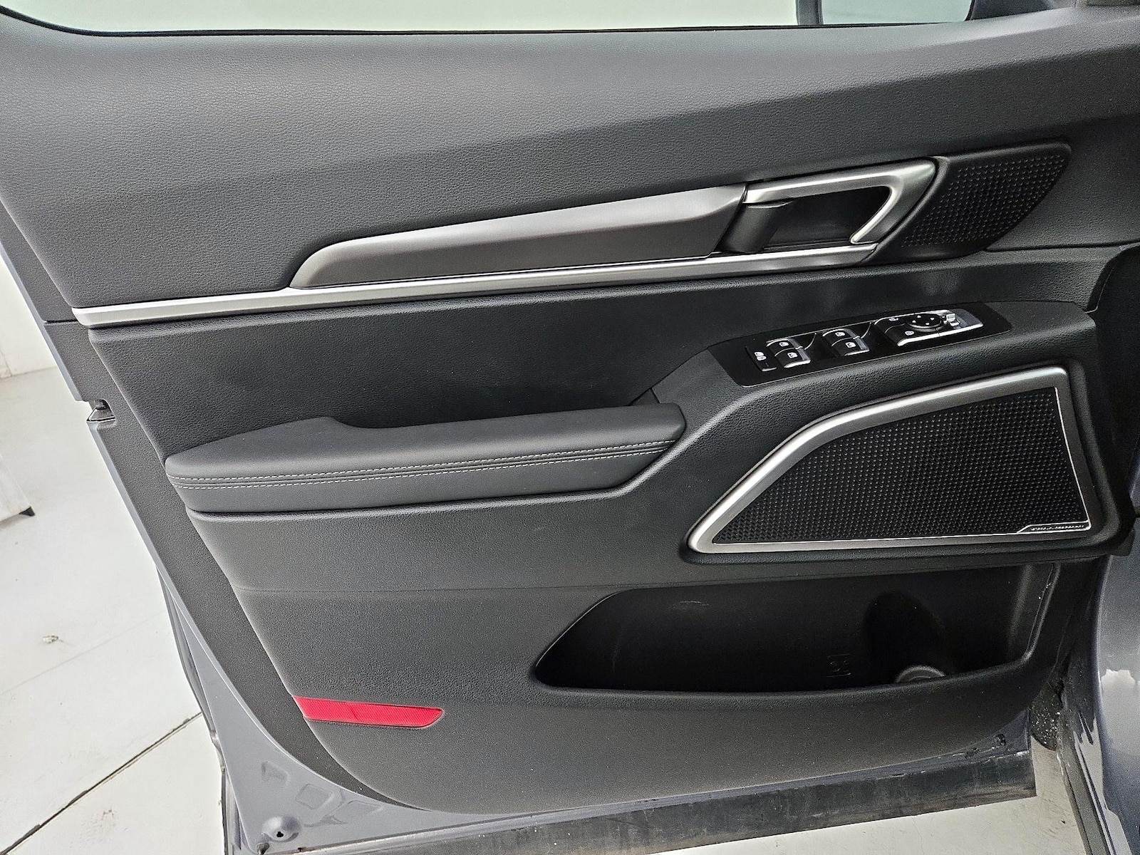 2025 Kia Telluride S - Photo 13