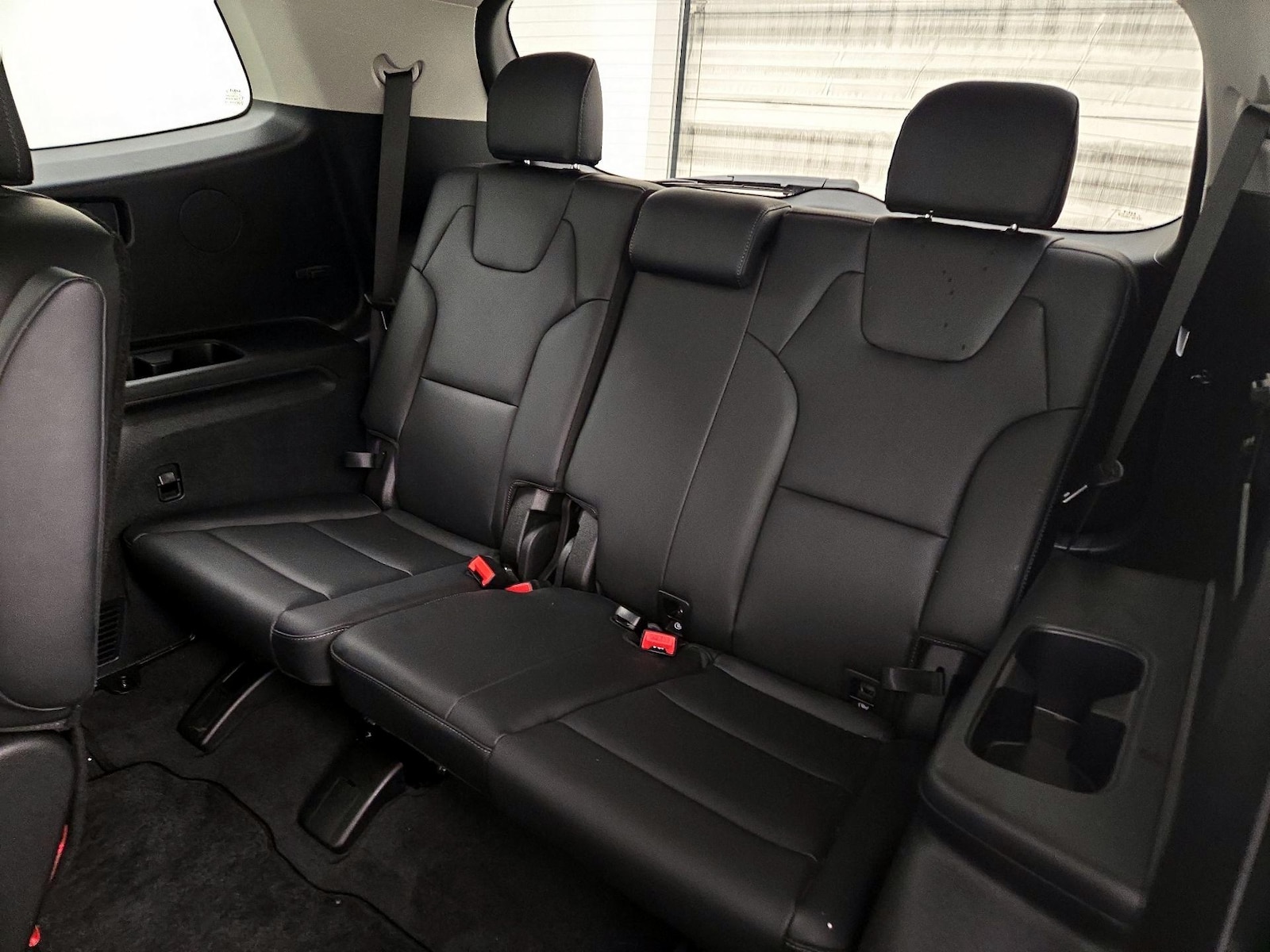 2025 Kia Telluride S - Photo 23