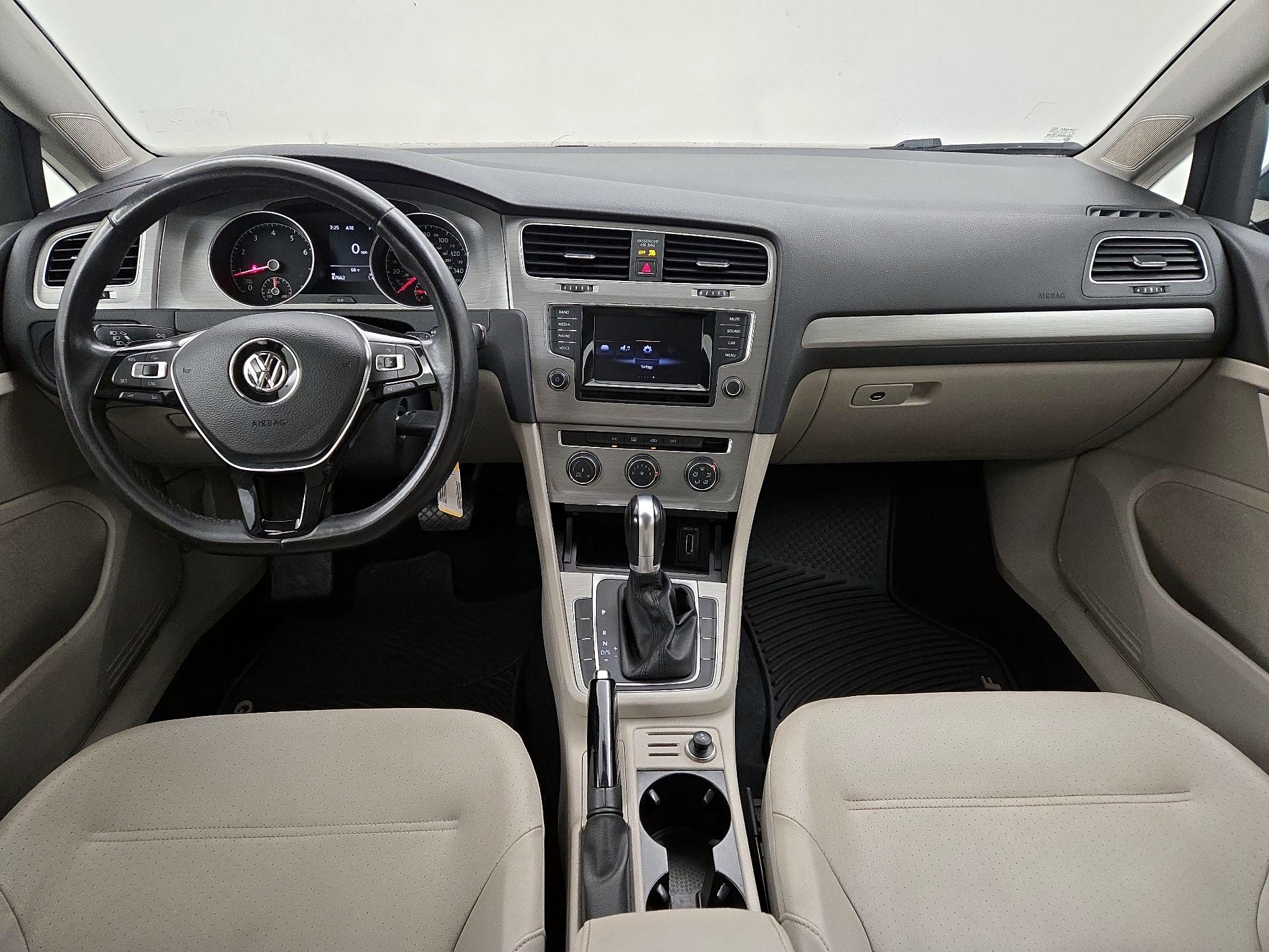 Thumbnail: 2015 Volkswagen Golf - 9