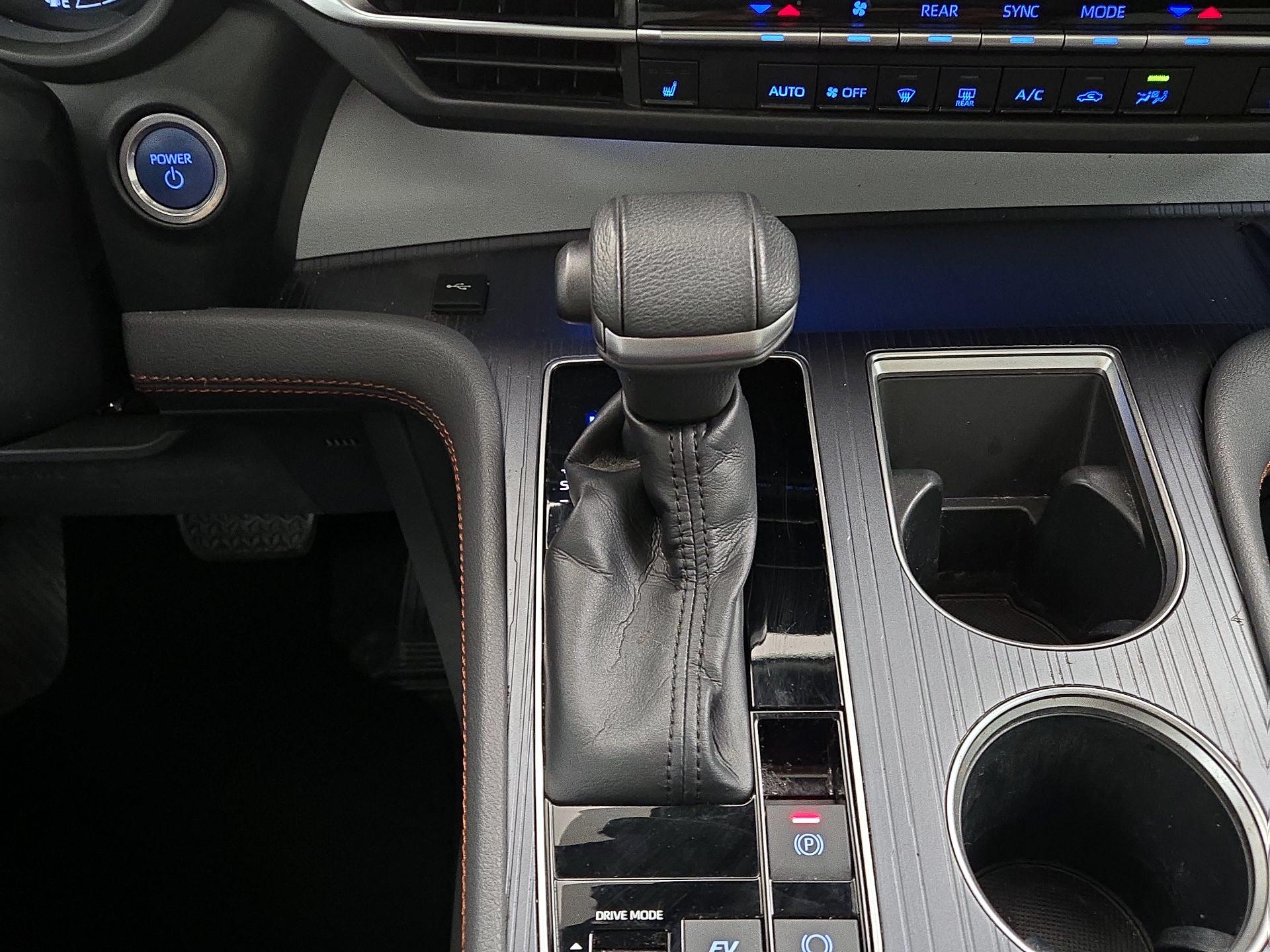 Thumbnail: 2021 Toyota Sienna - 18