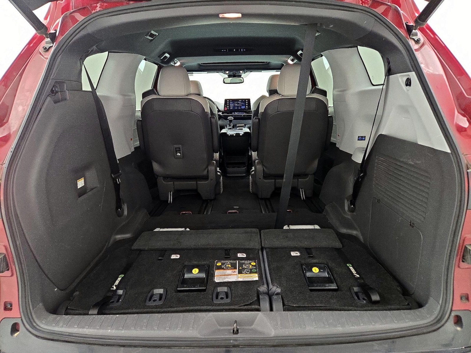 2021 Toyota Sienna XSE - Photo 25